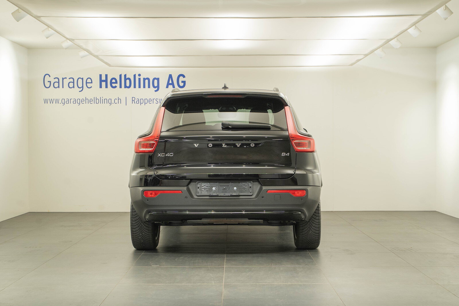 VOLVO XC40 2.0 B4 MH Plus Dark, Mild-Hybrid Petrol/Electric, Second hand / Used, Automatic - 4