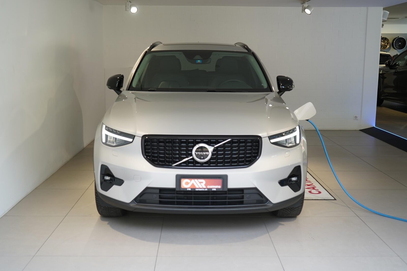 VOLVO XC40 1.5 T5 PiH Ultimate Dark, Hybride Rechargeable Essence/Électricité, Occasion / Utilisé, Automatique - 2