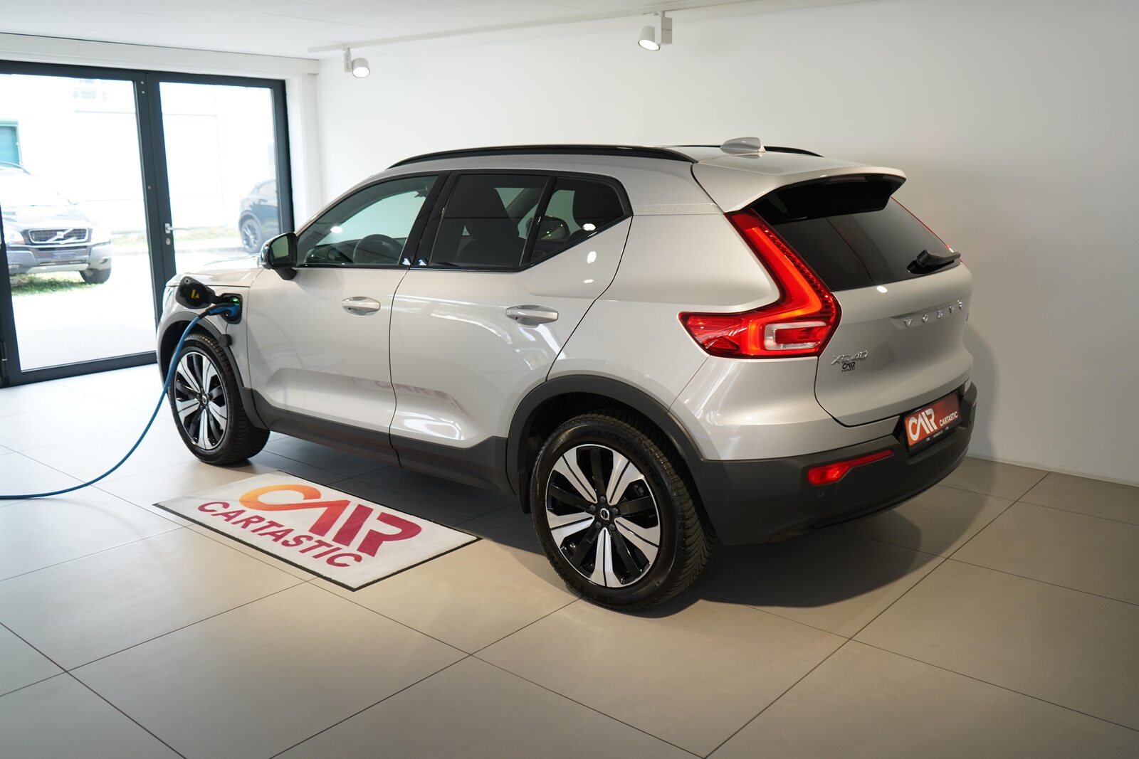 VOLVO XC40 1.5 T5 PiH Ultimate Dark, Hybride Rechargeable Essence/Électricité, Occasion / Utilisé, Automatique - 3