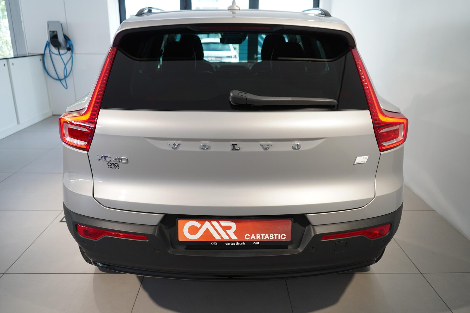 VOLVO XC40 1.5 T5 PiH Ultimate Dark, Hybride Rechargeable Essence/Électricité, Occasion / Utilisé, Automatique - 4