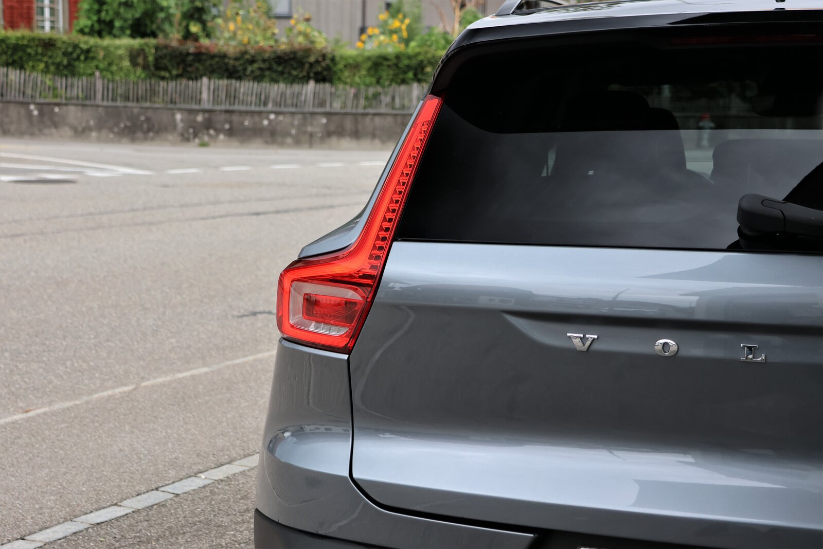 VOLVO XC40 D4 AWD R-Design Geartronic (CH) + 2.1T AHK, Diesel, Occasion / Utilisé, Automatique - 6