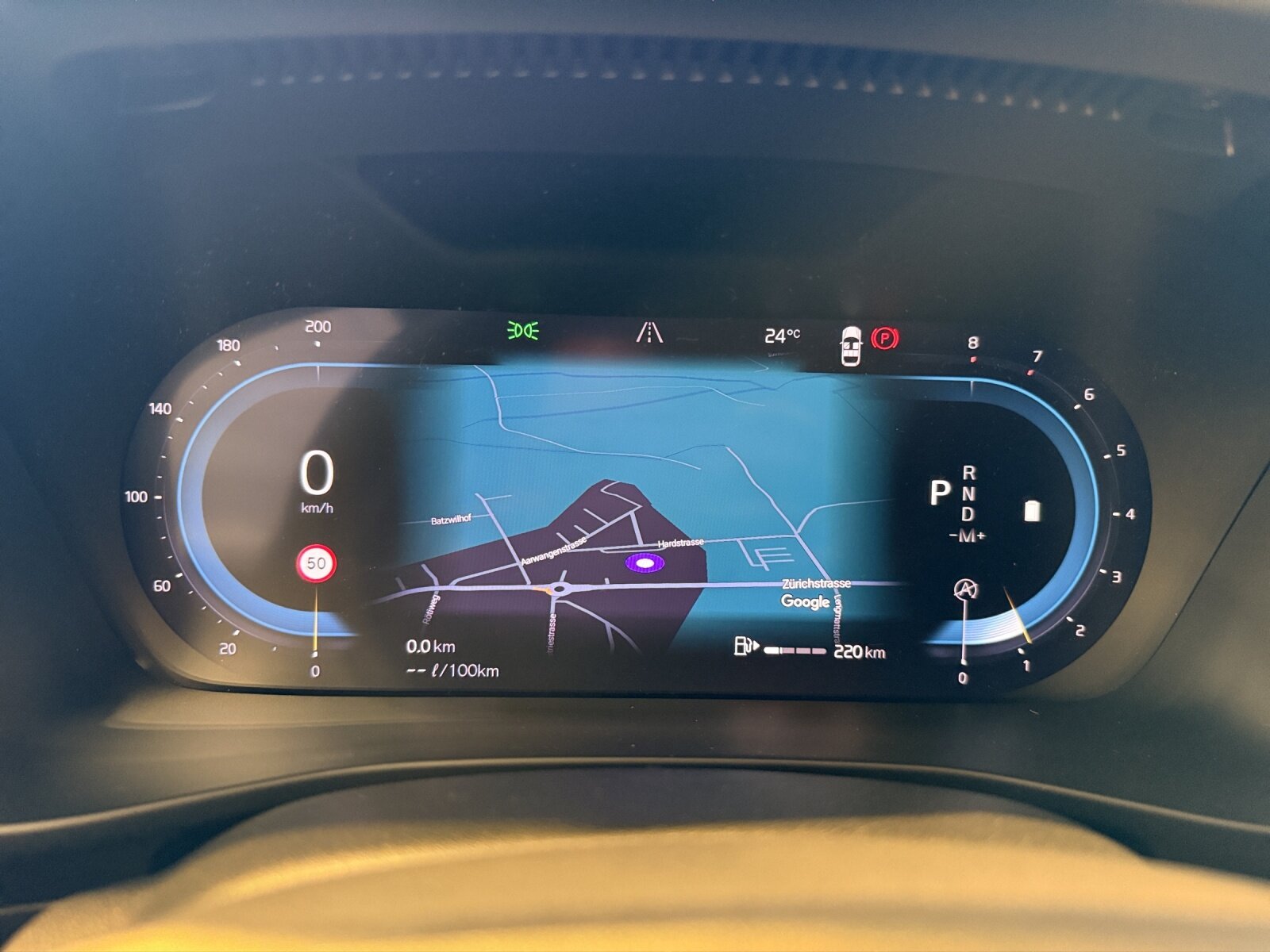 VOLVO XC40 2.0 B4 MH Ultimate Dark AWD, Mild-Hybrid Benzin/Elektro, Occasion / Gebraucht, Automatik - 6