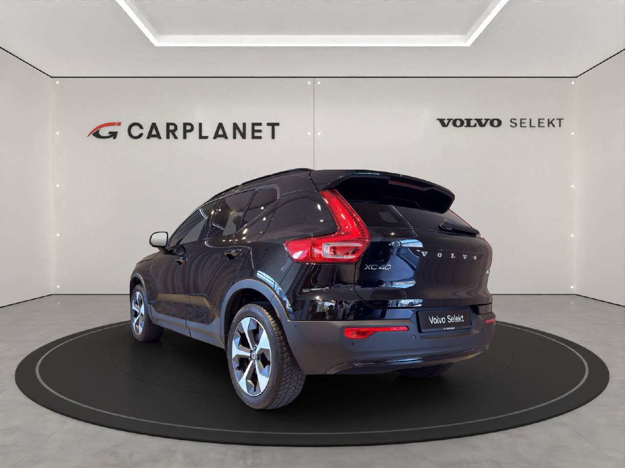 VOLVO XC40 2.0 B3 MH Plus Dark, Mild-Hybrid Benzin/Elektro, Occasion / Gebraucht, Automatik - 3