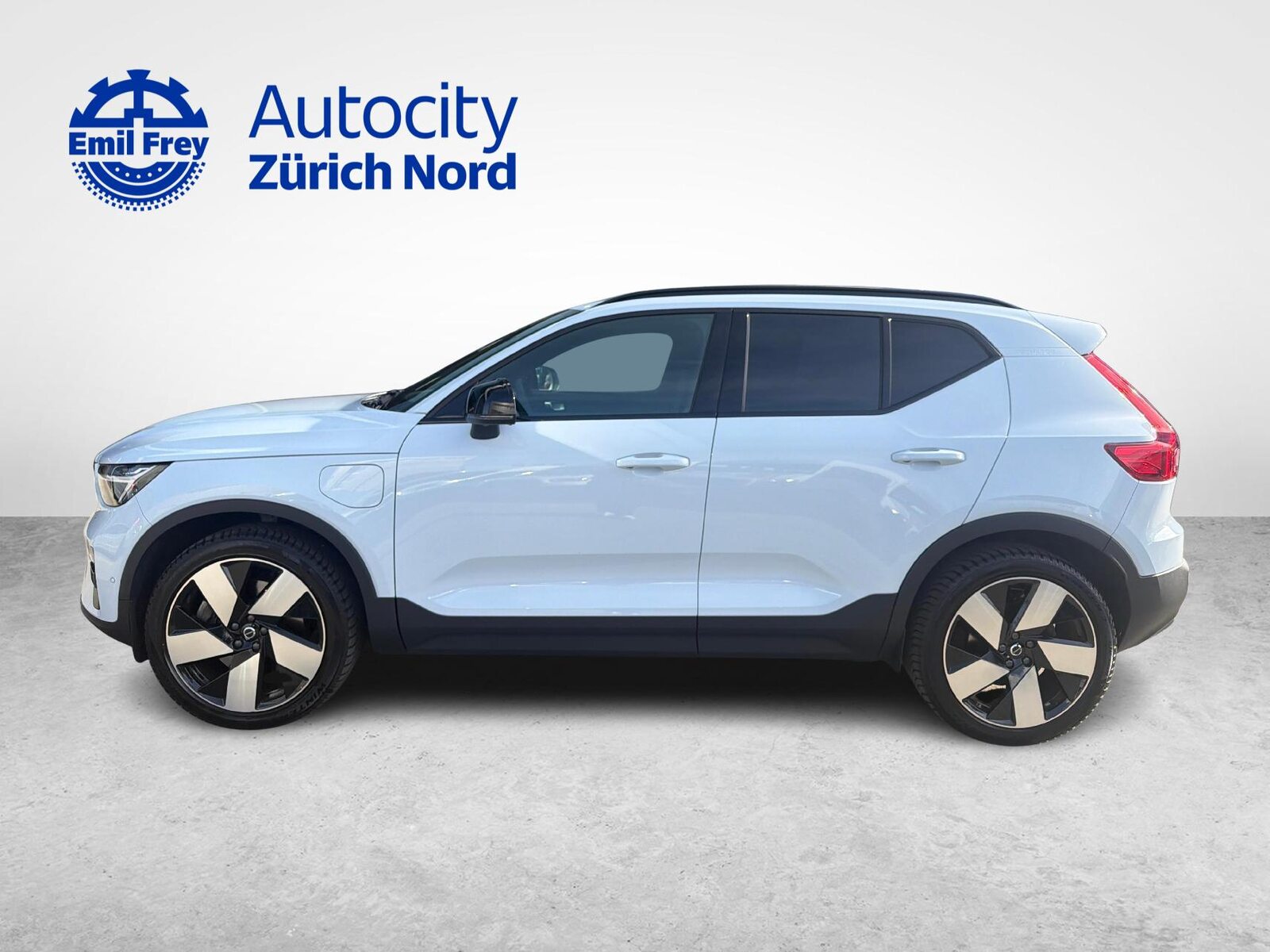 VOLVO XC40 1.5 T4 PiH Ultimate Dark, Plug-in-Hybrid Benzin/Elektro, Occasion / Gebraucht, Automatik - 2