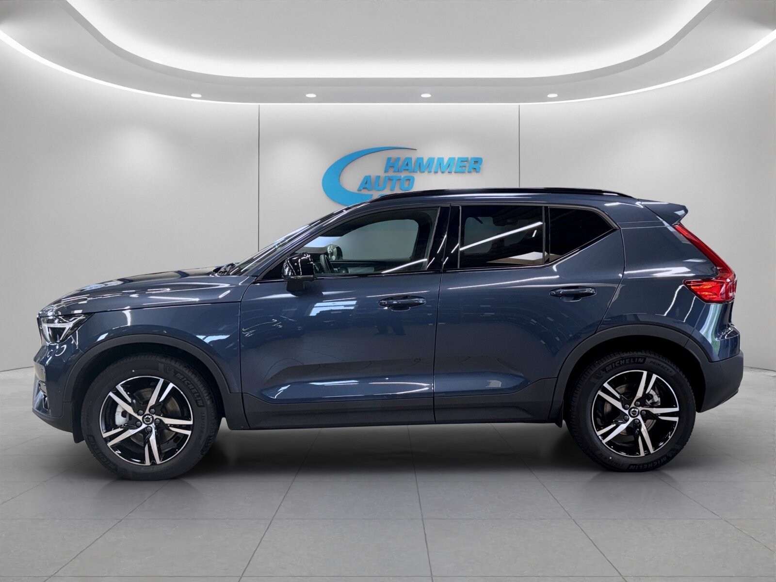 VOLVO XC40 2.0 B3 MH Plus Dark, Mild-Hybrid Benzin/Elektro, Occasion / Gebraucht, Automatik - 5