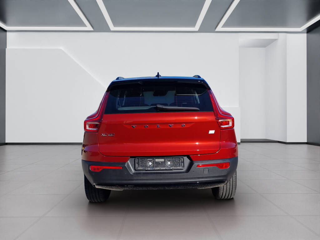 VOLVO XC40 1.5 T5 PiH R-Design, Plug-in-Hybrid Petrol/Electric, Second hand / Used, Automatic - 4