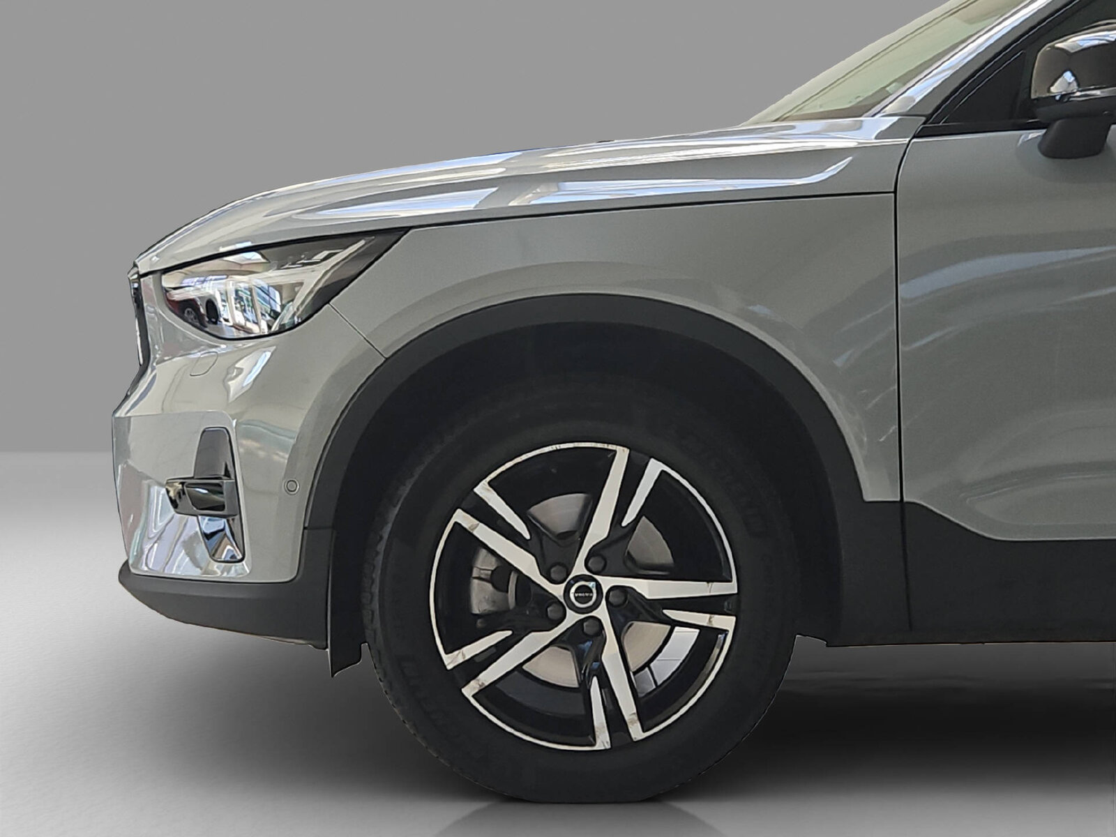 VOLVO XC40 2.0 B3 MH Plus Dark, Mild-Hybrid Petrol/Electric, Second hand / Used, Automatic - 5