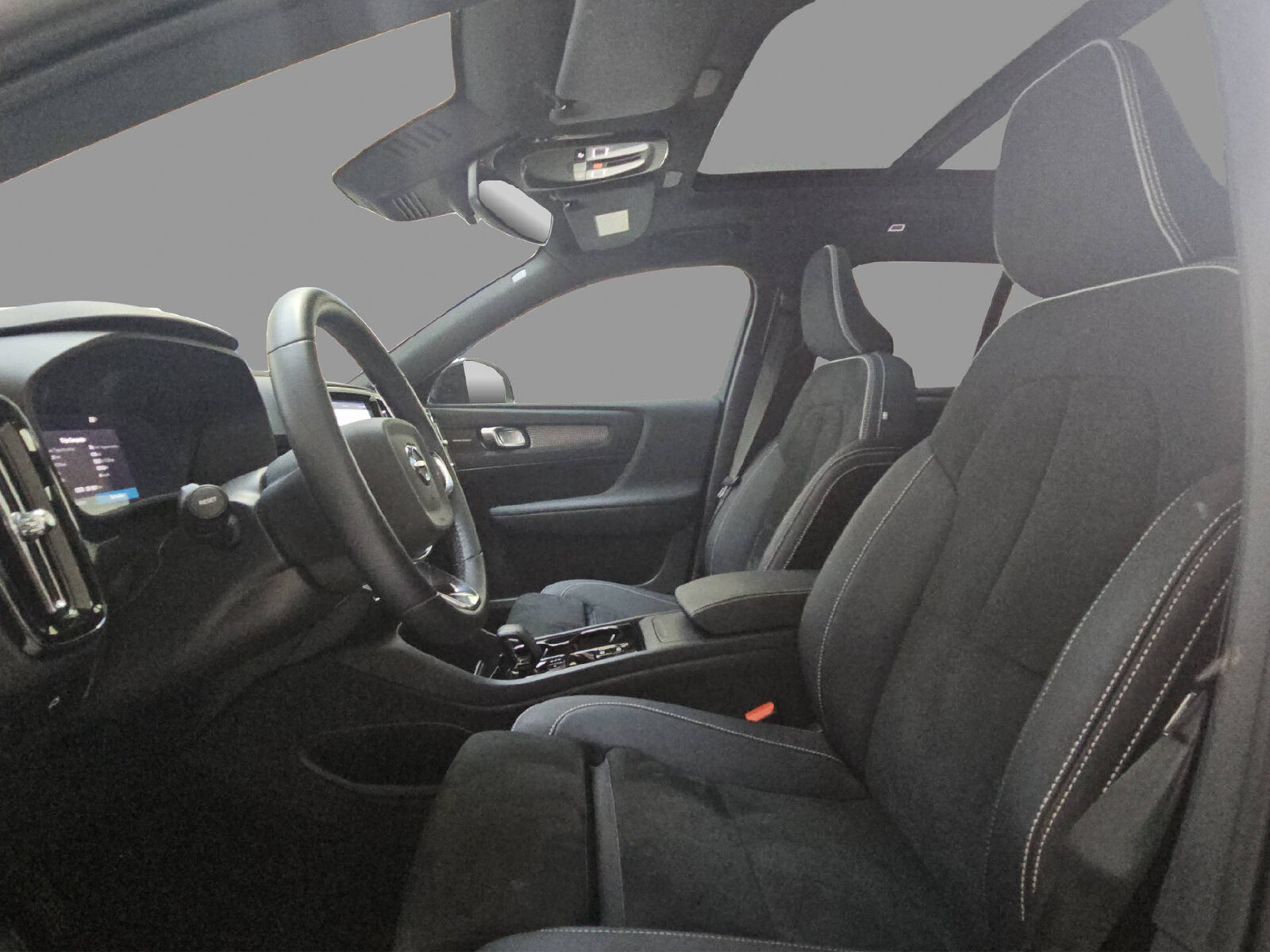 VOLVO XC40 2.0 B3 MH Plus Dark, Mild-Hybrid Petrol/Electric, Second hand / Used, Automatic - 6