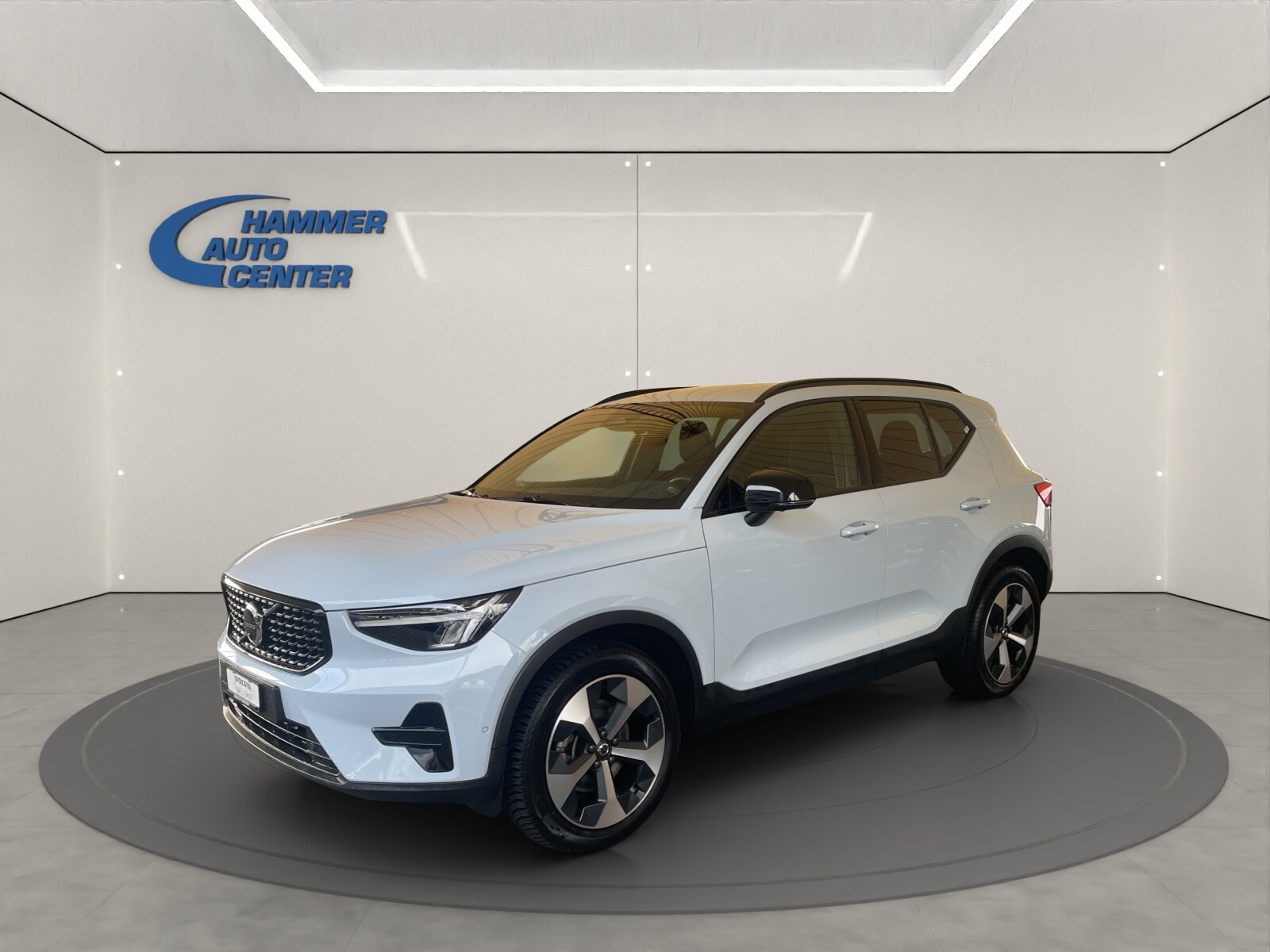 VOLVO XC40 2.0 B4 MH Plus Dark