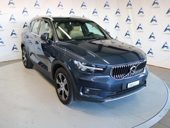 VOLVO XC40 B4 Benzin Mild Hybrid AWD Momentum Geartronic, Mild-Hybrid Benzin/Elektro, Occasion / Gebraucht, Automatik