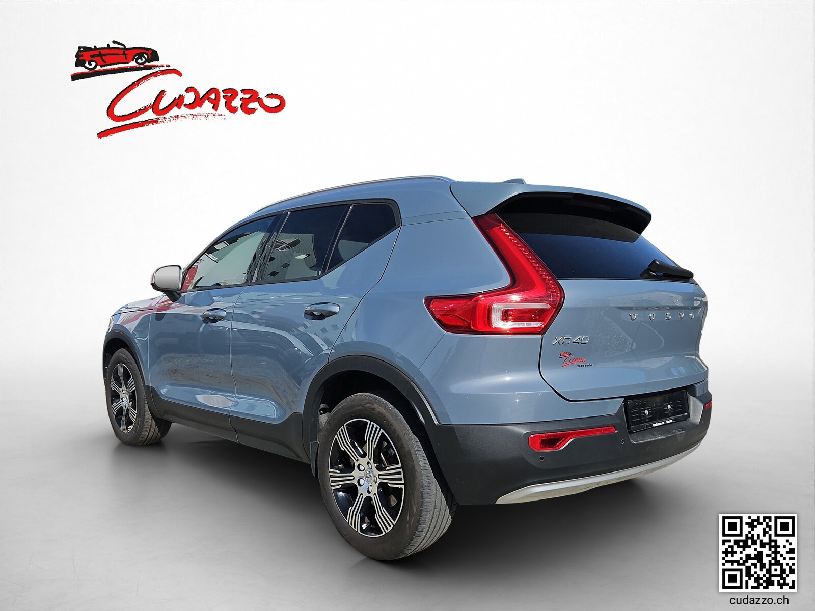 VOLVO XC40 Diesel 4x4 2.0 D4 Momentum AWD, Diesel, Second hand / Used, Automatic - 4