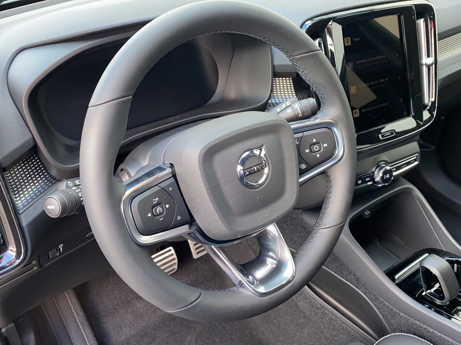 VOLVO XC40 P6 Ultimate, Elektro, Occasion / Gebraucht, Automatik - 4