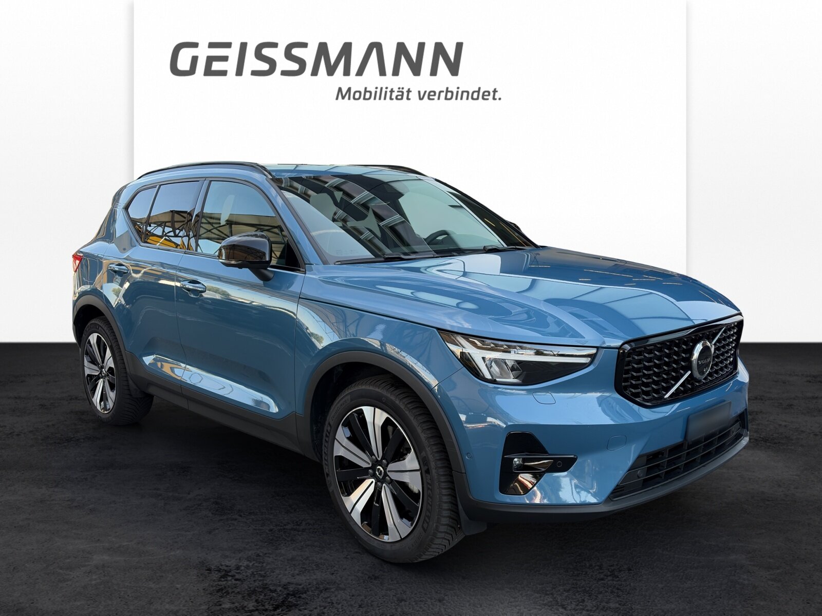 VOLVO XC40 1.5 T5 PiH Ultimate Dark, Plug-in-Hybrid Benzin/Elektro, Occasion / Gebraucht, Automatik - 2