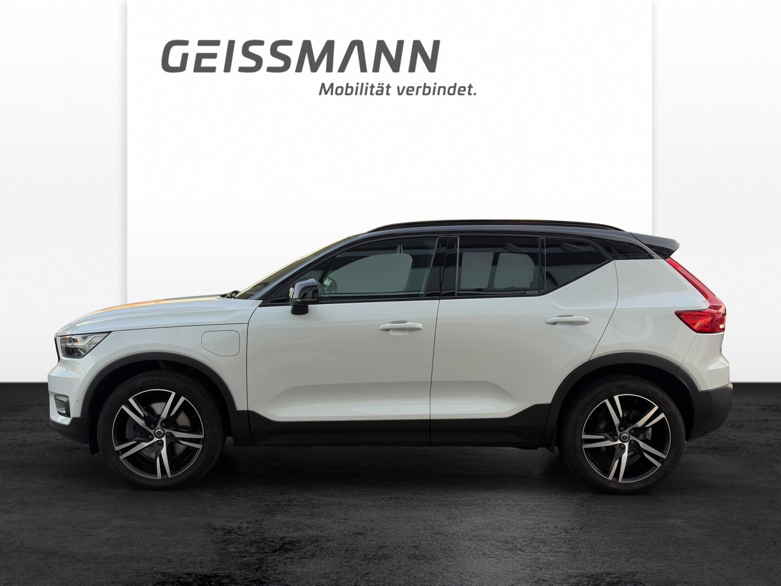 VOLVO XC40 1.5 T5 PiH R-Design, Plug-in-Hybrid Benzin/Elektro, Occasion / Gebraucht, Automatik - 3