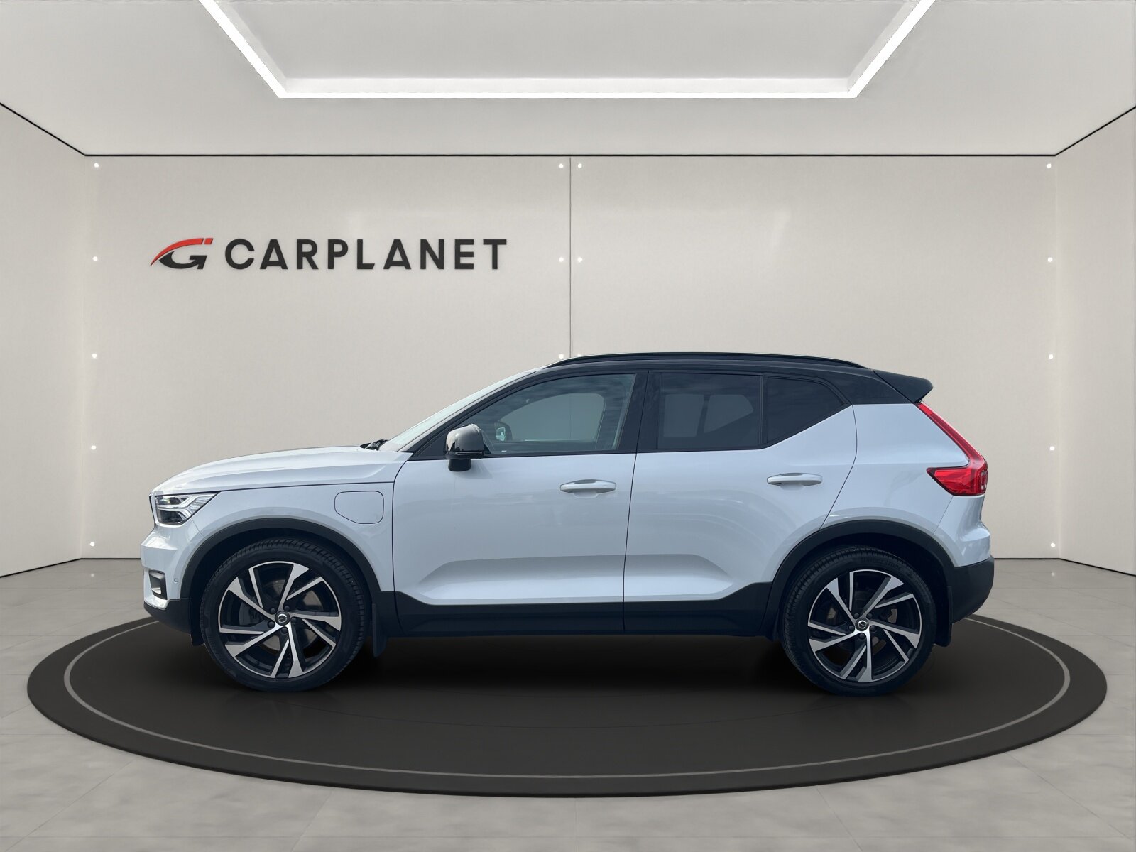 VOLVO XC40 1.5 T5 PiH R-Design, Plug-in-Hybrid Petrol/Electric, Second hand / Used, Automatic - 2