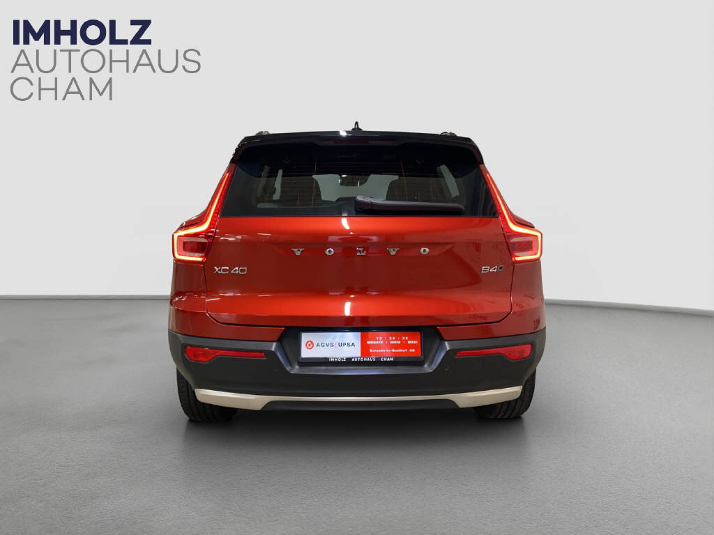 VOLVO XC40 2.0 B4 MH R-Design AWD, Mild-Hybrid Benzin/Elektro, Occasion / Gebraucht, Automatik - 4