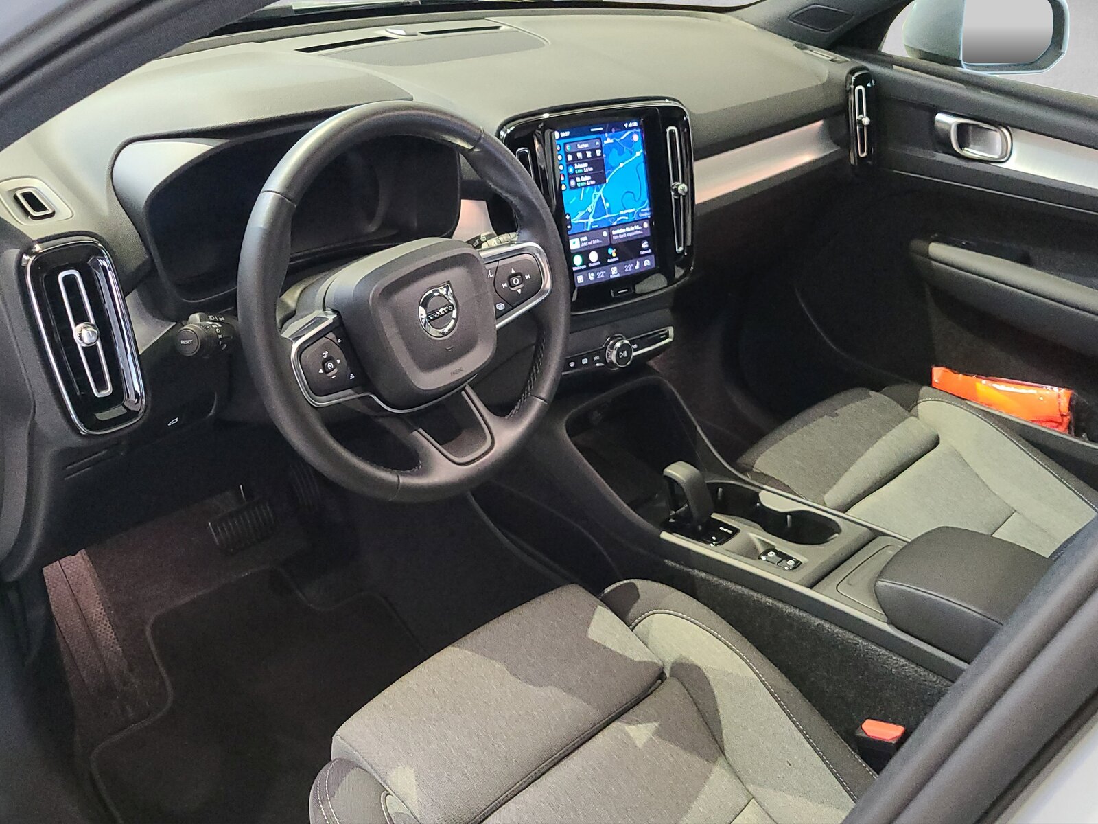 VOLVO XC40 2.0 B3 MH XCITE, Hybride Léger Essence/Électricité, Occasion / Utilisé, Automatique - 7