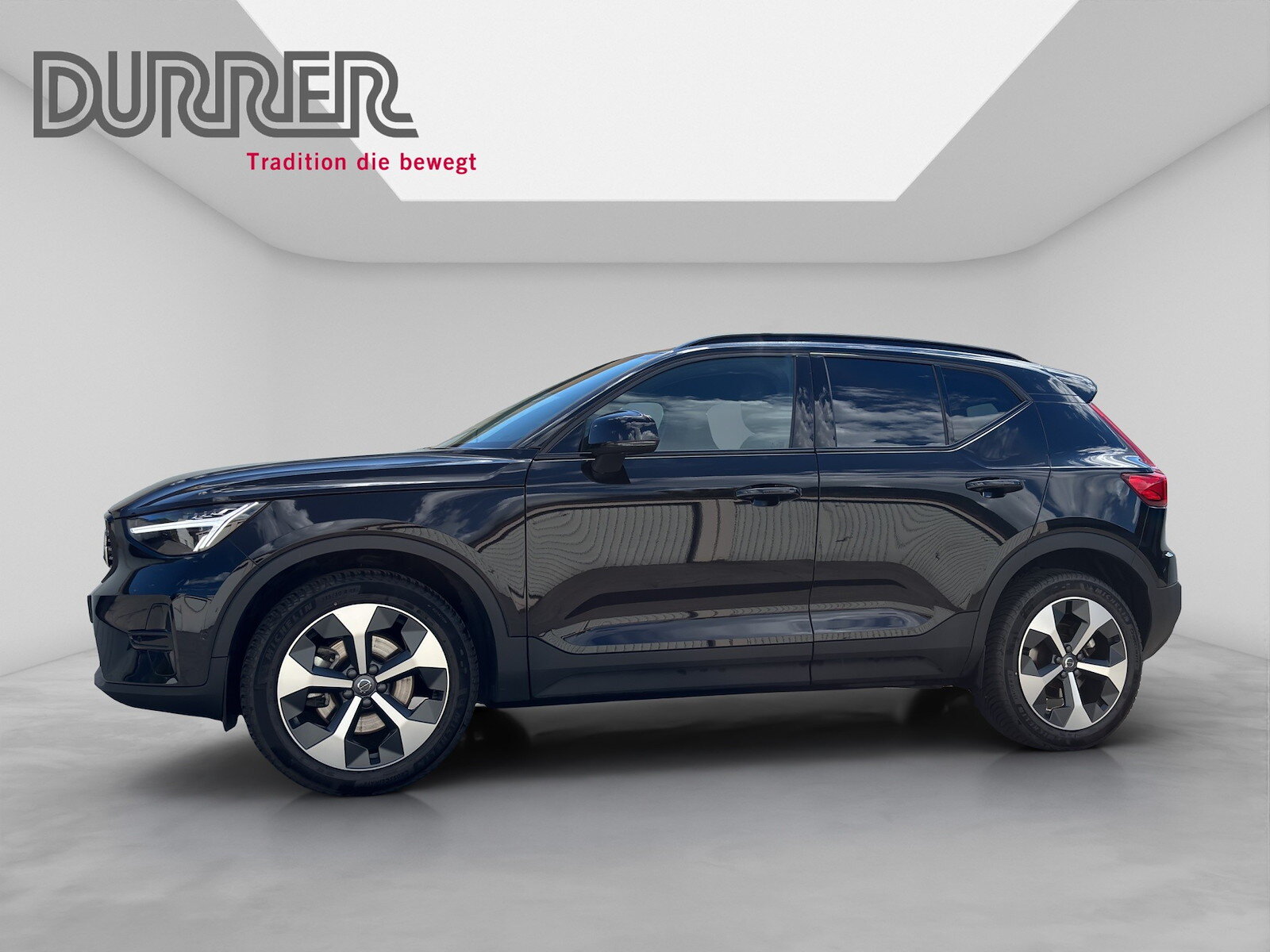 VOLVO XC40 2.0 B3 MH Plus Dark, Hybride Léger Essence/Électricité, Occasion / Utilisé, Automatique - 2