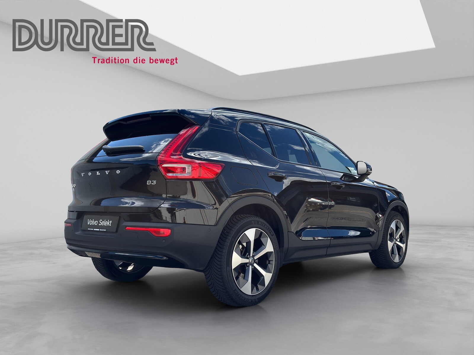VOLVO XC40 2.0 B3 MH Plus Dark, Hybride Léger Essence/Électricité, Occasion / Utilisé, Automatique - 4