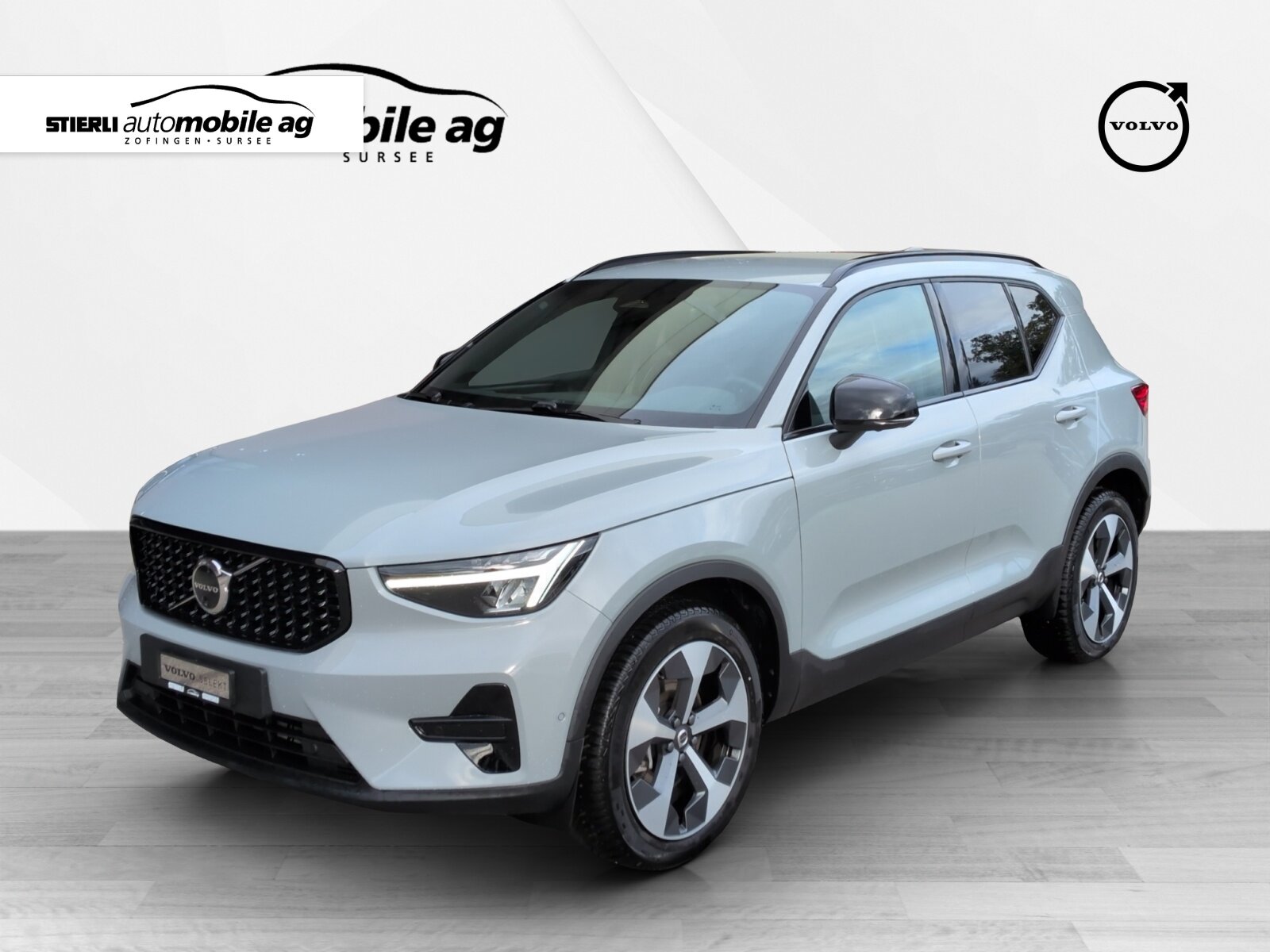VOLVO XC40 2.0 B3 MH Plus Dark