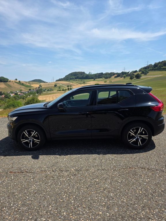 VOLVO XC40 2.0 T5 R-Design AWD, Petrol, Second hand / Used, Automatic - 2