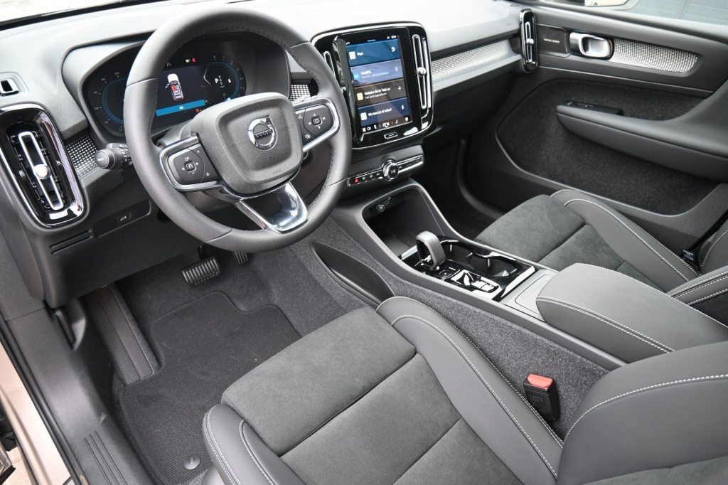 VOLVO XC40 B4, Essence, Occasion / Utilisé, Automatique - 6