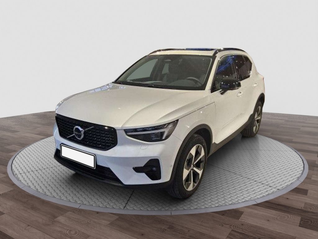 VOLVO XC40 B4 Plus Dark MH, Mild-Hybrid Benzin/Elektro, Occasion / Gebraucht, Automatik - 2