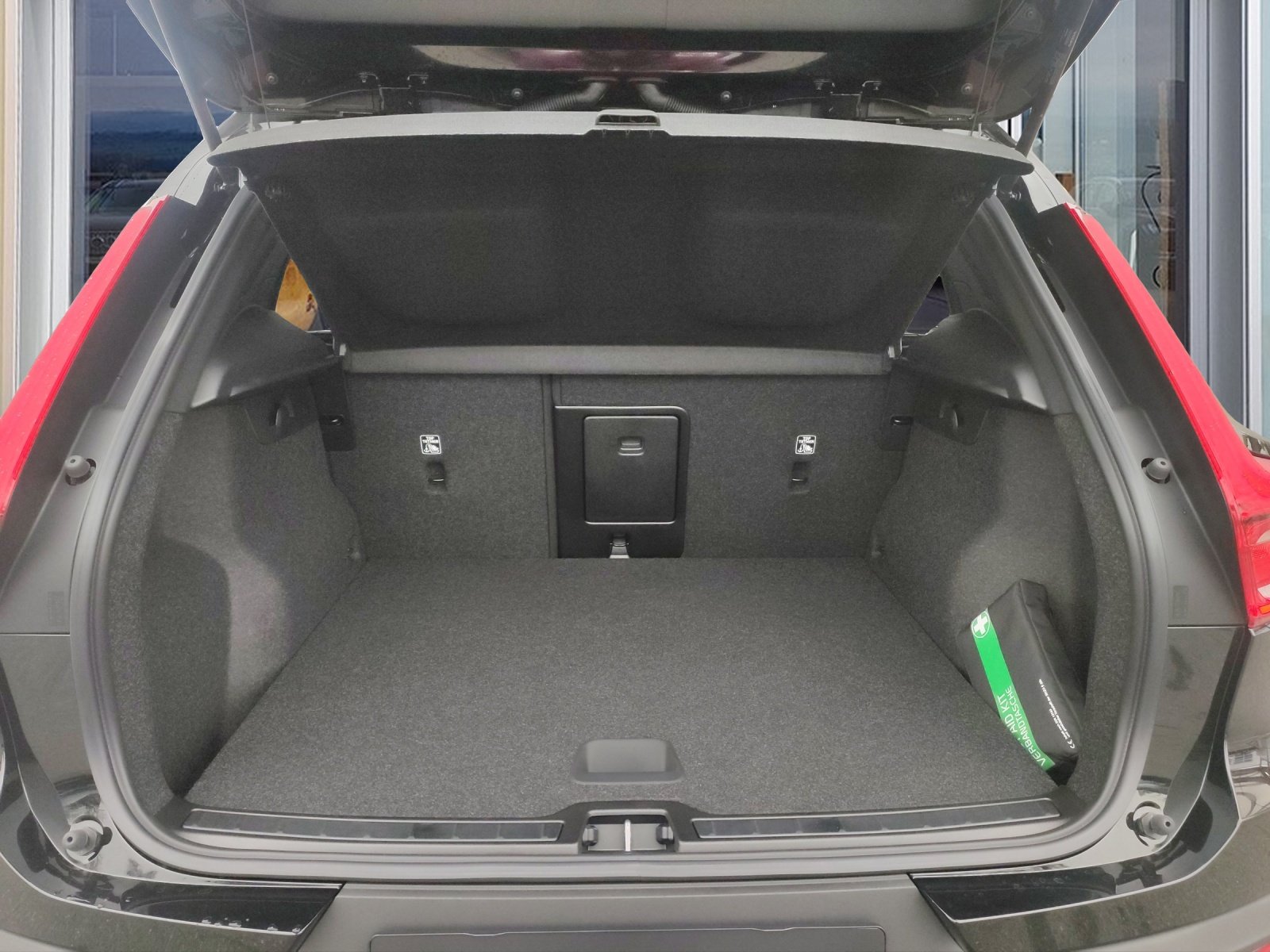 VOLVO XC40 E60 Core, Elektro, Vorführwagen, Automatik - 7