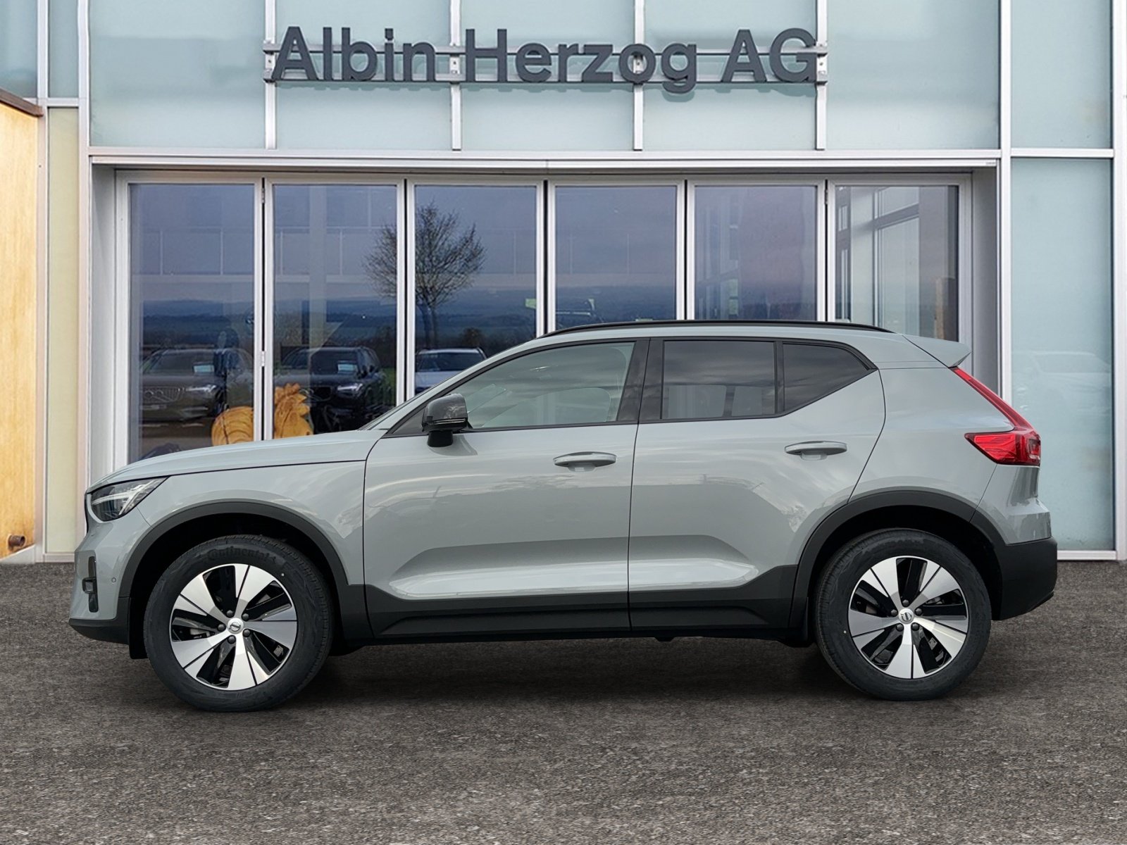 VOLVO XC40 2.0 B4 MH Plus Dark, Mild-Hybrid Benzin/Elektro, Vorführwagen, Automatik - 2