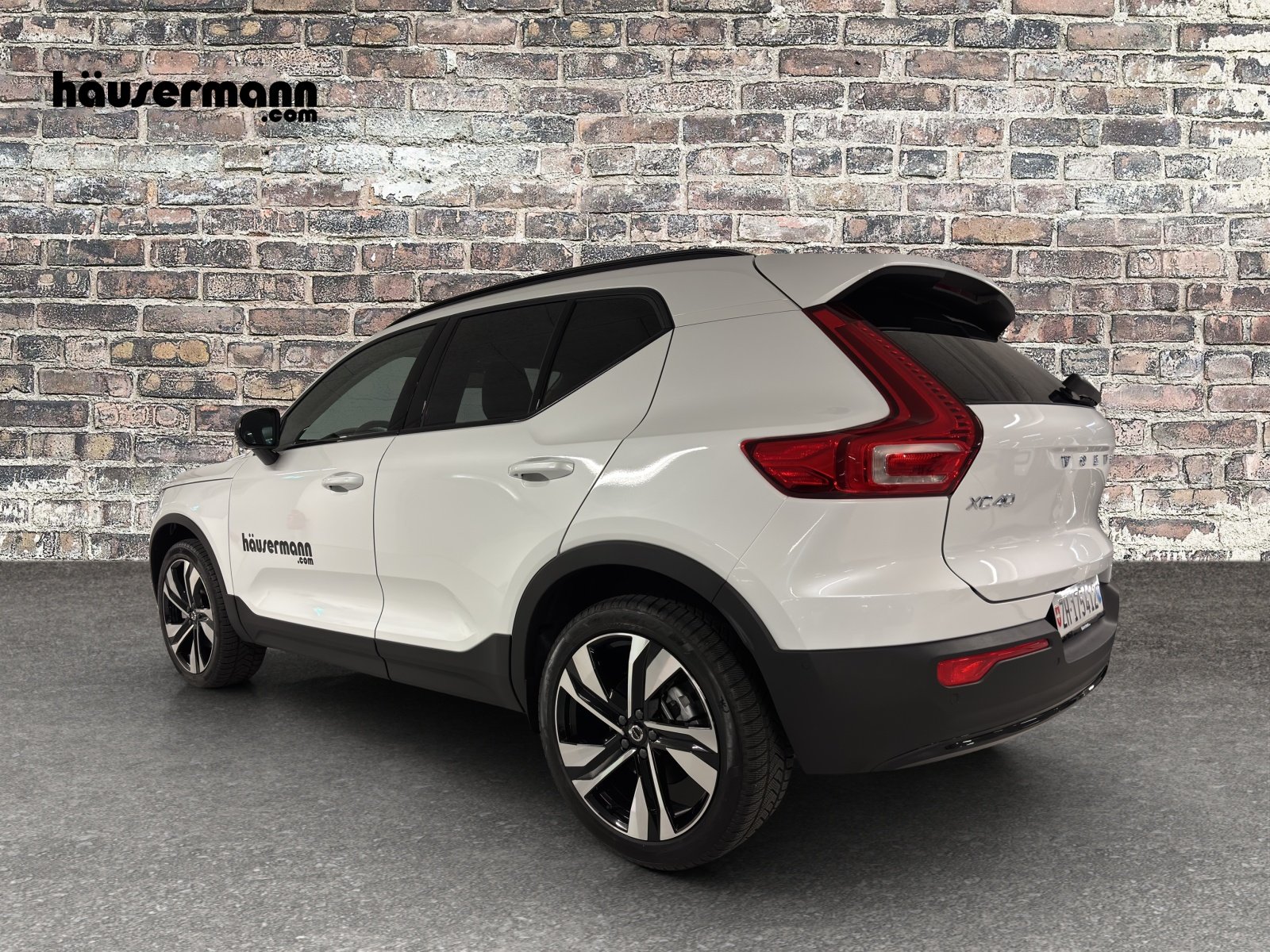 VOLVO XC40 2.0 B4 MH Plus Dark, Mild-Hybrid Benzin/Elektro, Vorführwagen, Automatik - 3