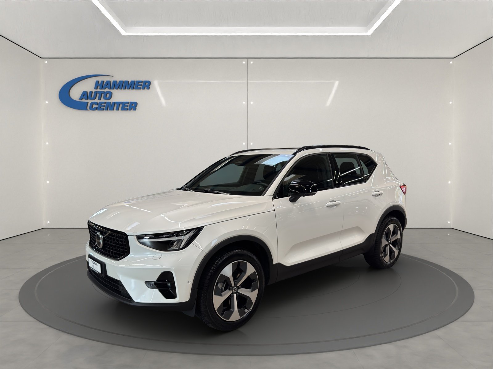 VOLVO XC40 2.0 B4 MH Ultimate Dark