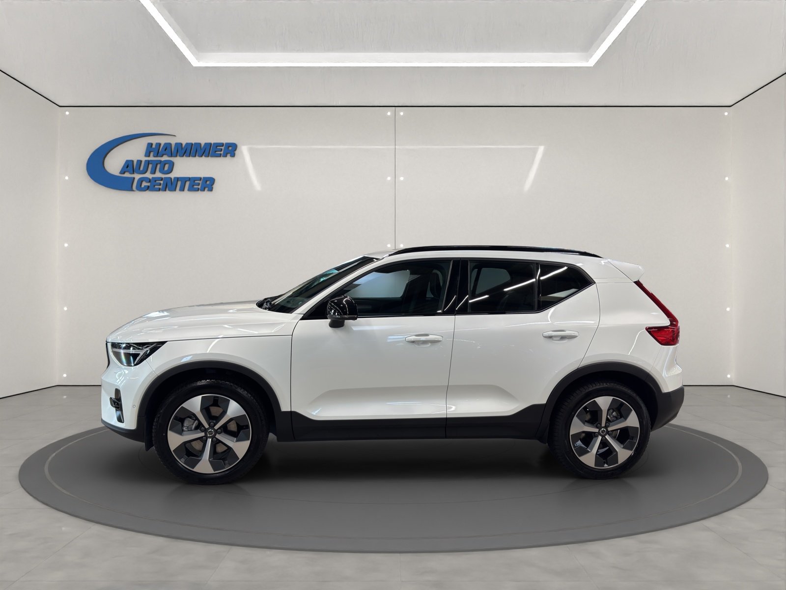 VOLVO XC40 2.0 B4 MH Ultimate Dark, Mild-Hybrid Benzin/Elektro, Vorführwagen, Automatik - 3