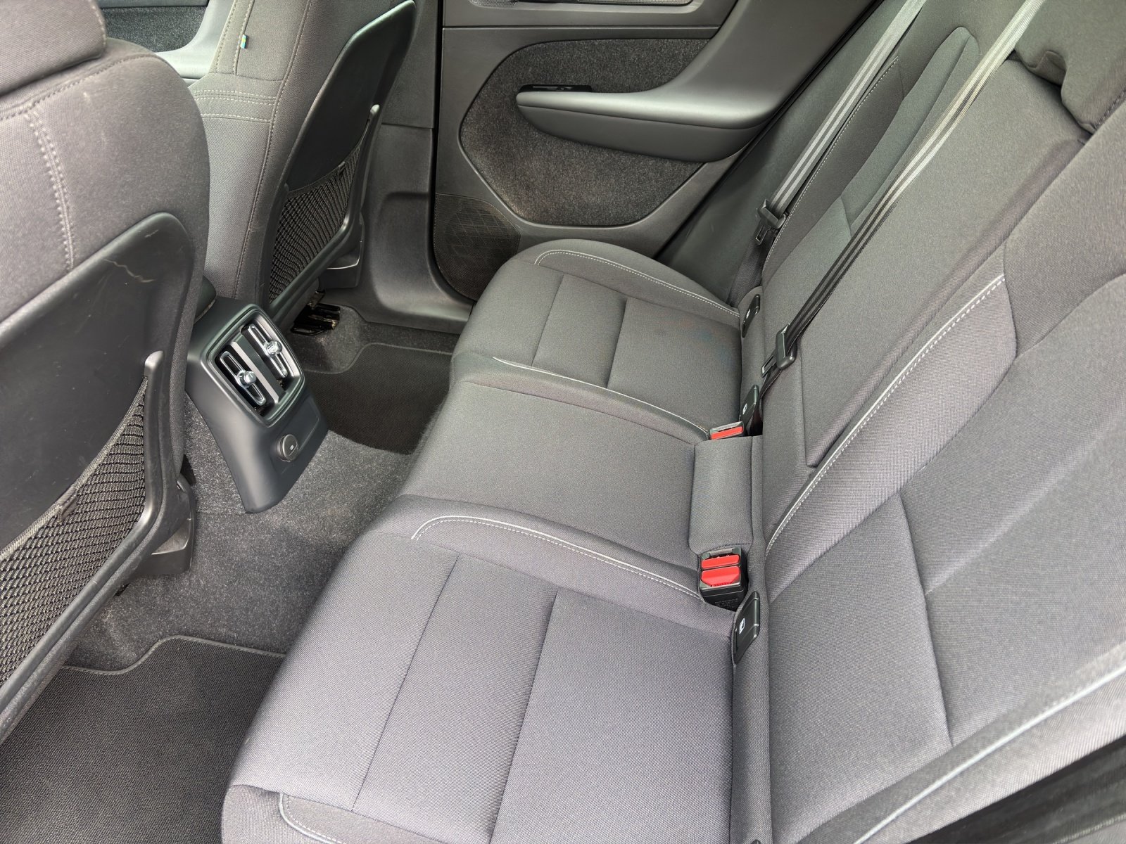 VOLVO XC40 1.5 T4 PiH Inscription Expression, Hybride Rechargeable Essence/Électricité, Voiture de démonstration, Automatique - 5