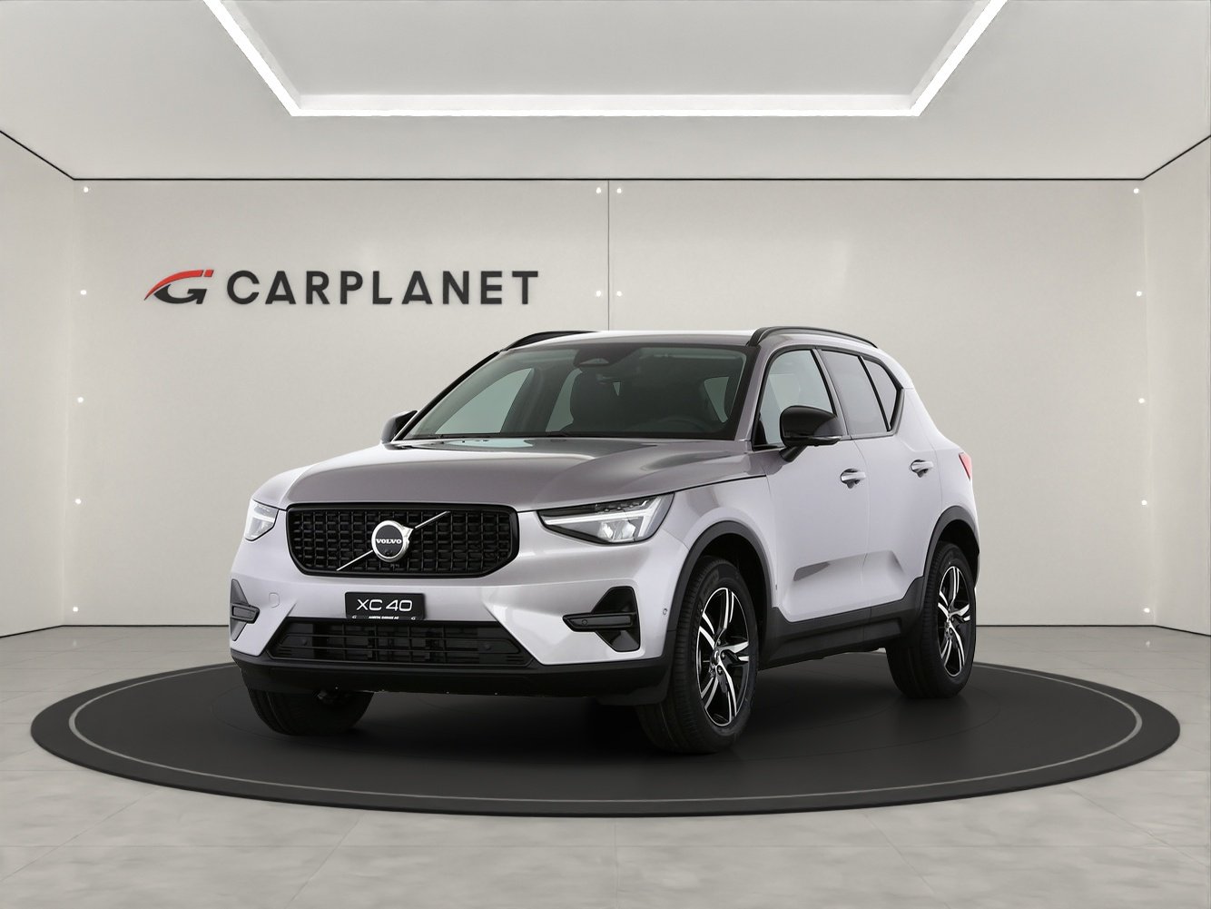 VOLVO XC40 2.0 B3 MH Plus Dark