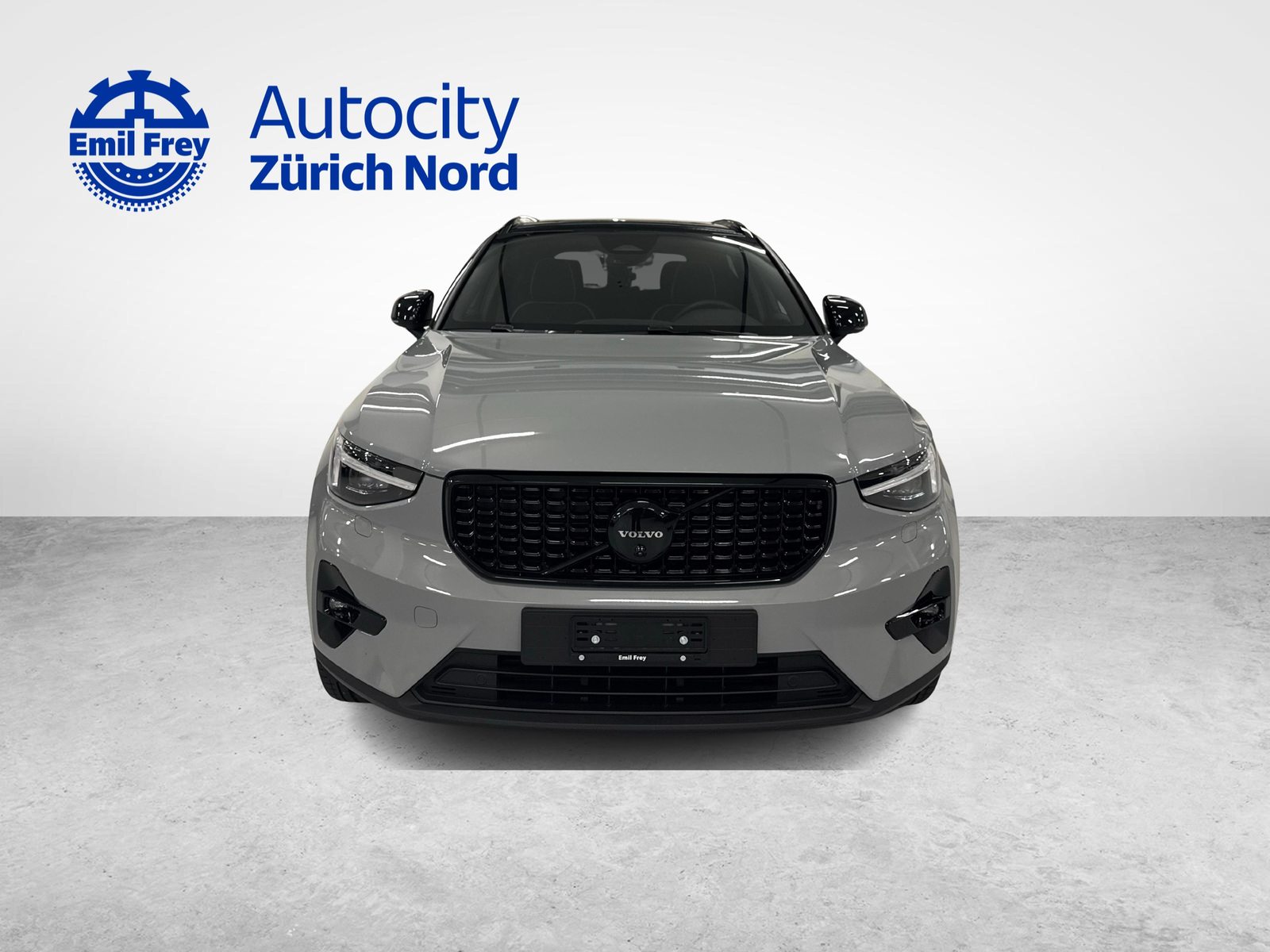 VOLVO XC40 2.0 B4 MH Black Edition, Mild-Hybrid Petrol/Electric, Ex-demonstrator, Automatic - 2