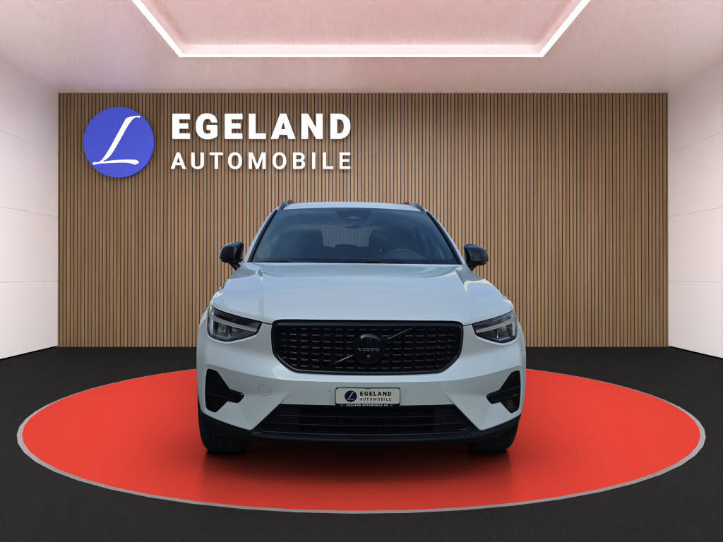 VOLVO XC40 2.0 B4 MH Plus Black Edition, Mild-Hybrid Petrol/Electric, Ex-demonstrator, Automatic - 3