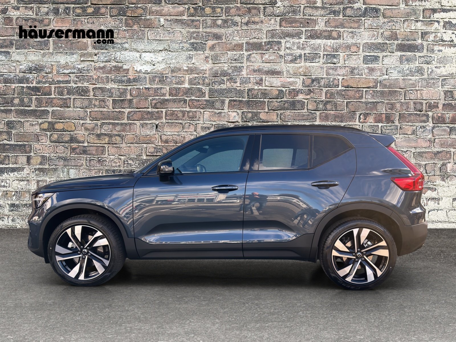 VOLVO XC40 2.0 B4 FWD MH Benzin Ultimate Dark, Mild-Hybrid Benzin/Elektro, Vorführwagen, Automatik - 2