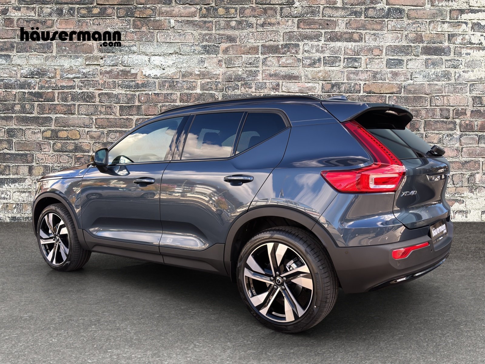 VOLVO XC40 2.0 B4 FWD MH Benzin Ultimate Dark, Mild-Hybrid Benzin/Elektro, Vorführwagen, Automatik - 3