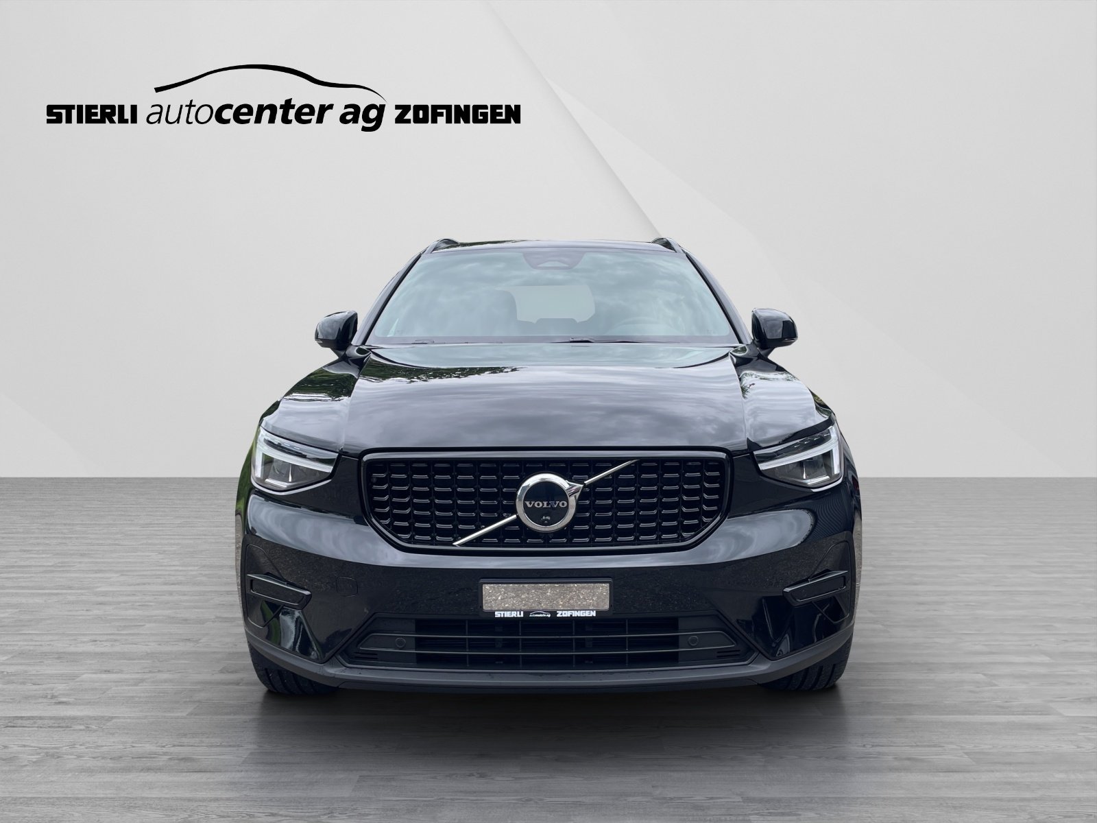 VOLVO XC40 2.0 B4 MH Plus Dark, Mild-Hybrid Petrol/Electric, Ex-demonstrator, Automatic - 2