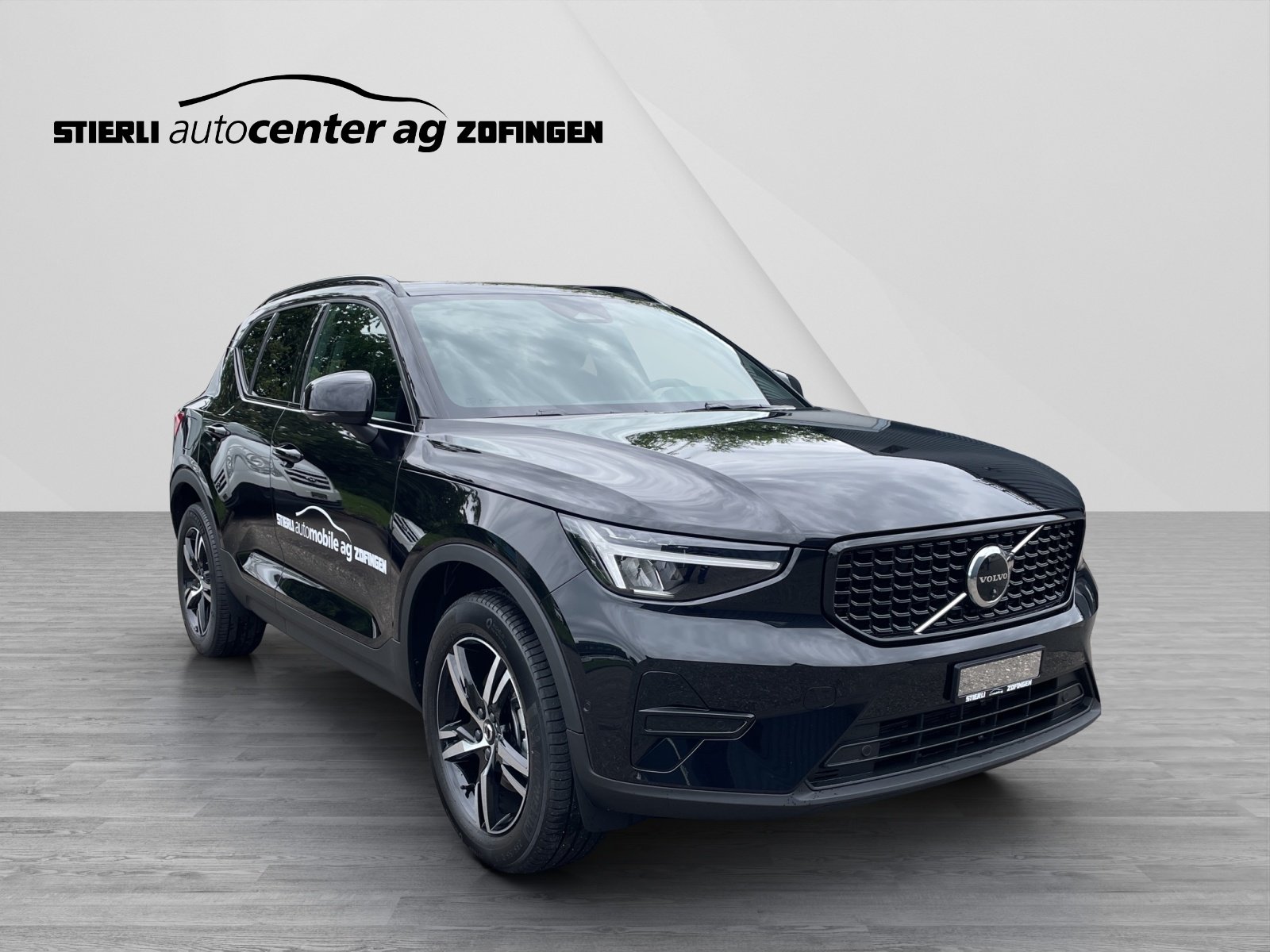VOLVO XC40 2.0 B4 MH Plus Dark, Mild-Hybrid Petrol/Electric, Ex-demonstrator, Automatic - 3