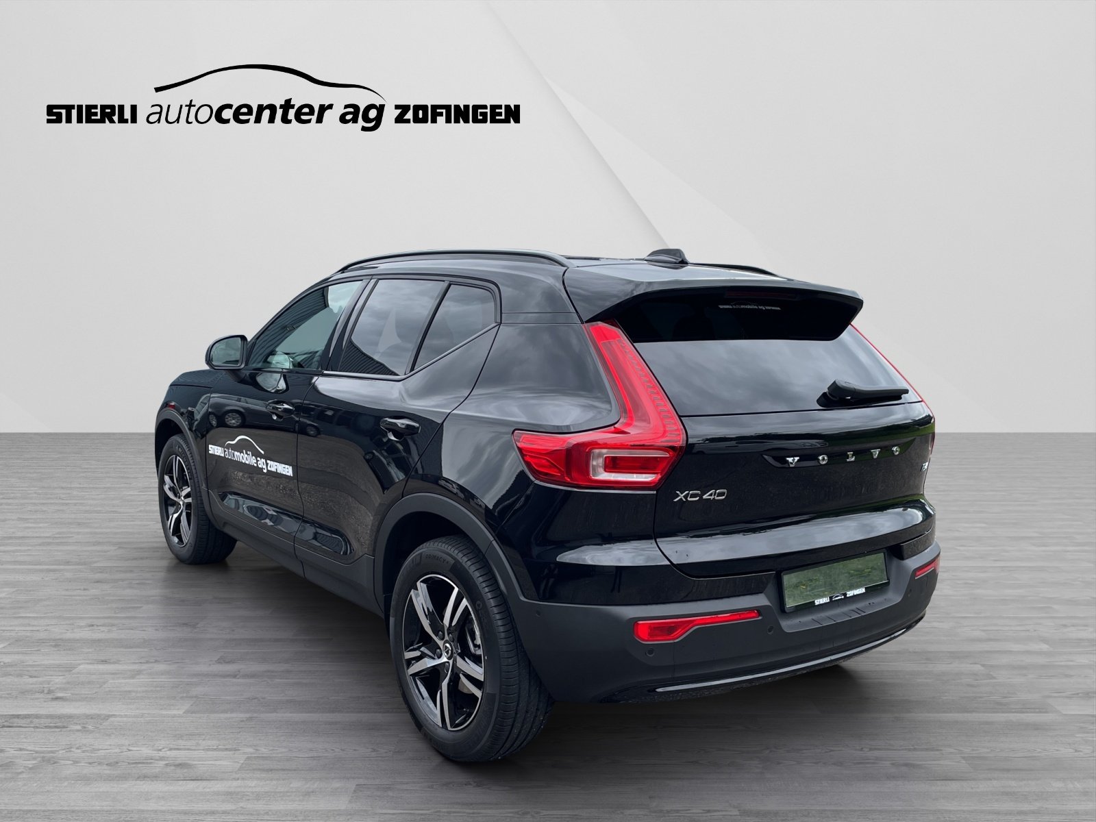 VOLVO XC40 2.0 B4 MH Plus Dark, Mild-Hybrid Petrol/Electric, Ex-demonstrator, Automatic - 7