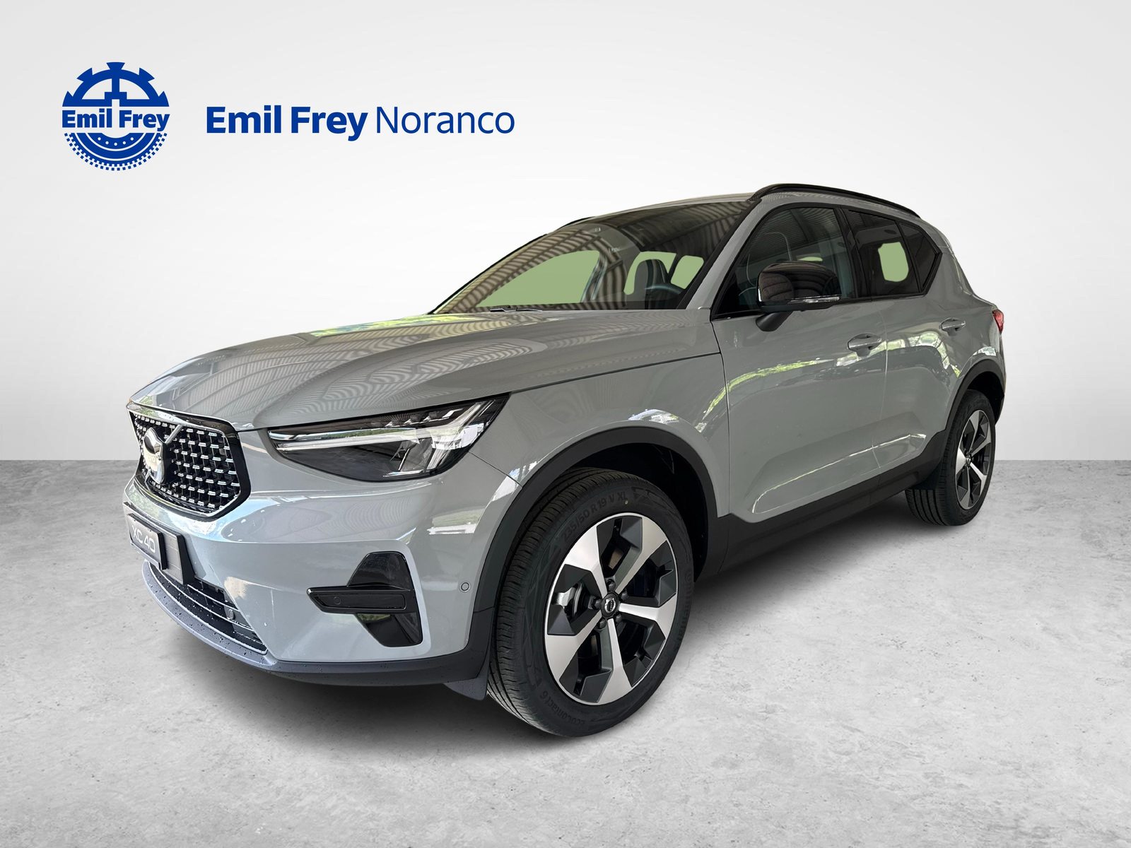 VOLVO XC40 2.0 B3 MH Plus Dark