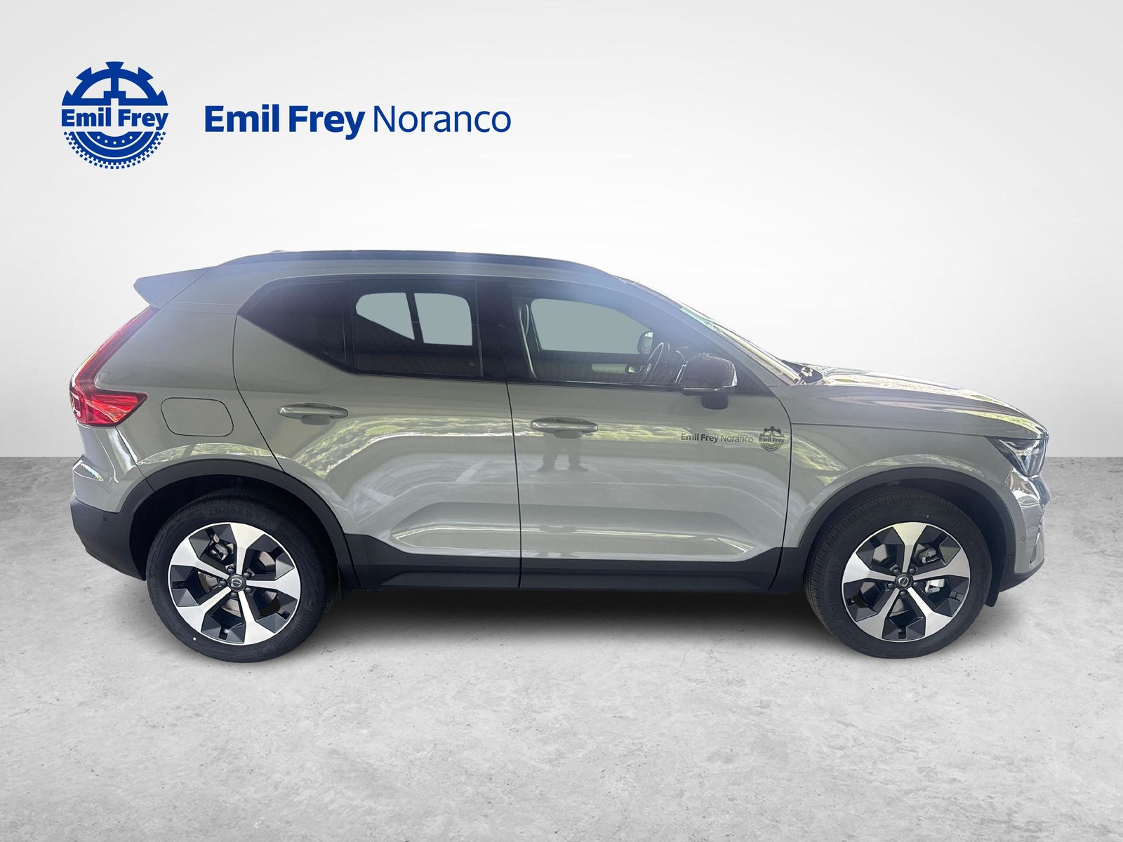 VOLVO XC40 2.0 B3 MH Plus Dark, Mild-Hybrid Benzin/Elektro, Vorführwagen, Automatik - 5