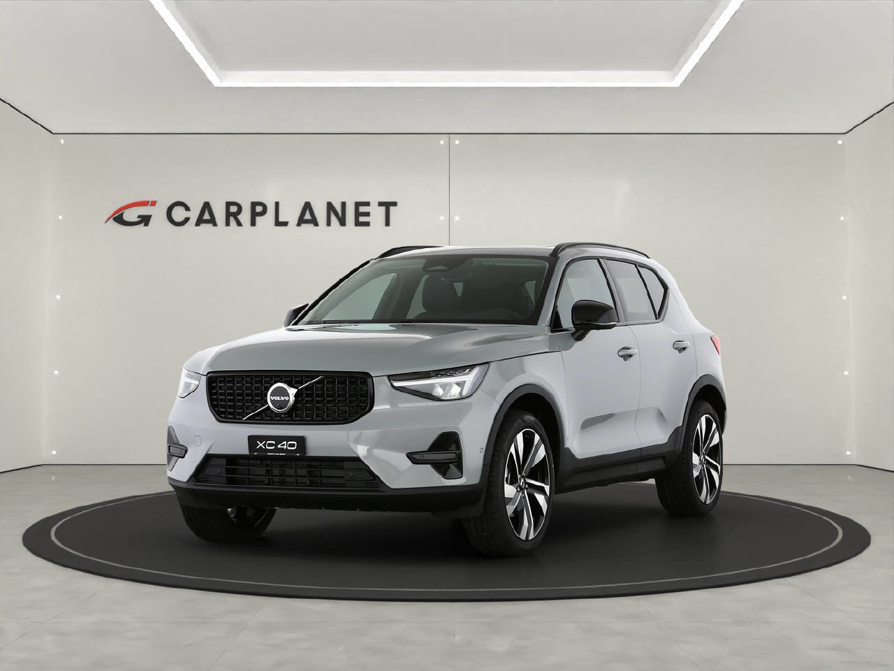VOLVO XC40 2.0 B3 MH Plus Dark