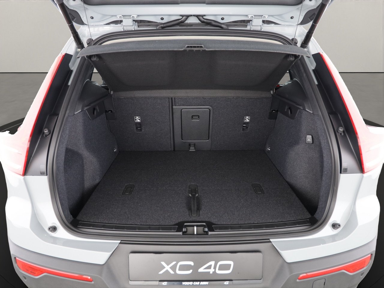 VOLVO XC40 2.0 B3 MH Plus Dark, Hybride Léger Essence/Électricité, Voiture de démonstration, Automatique - 5