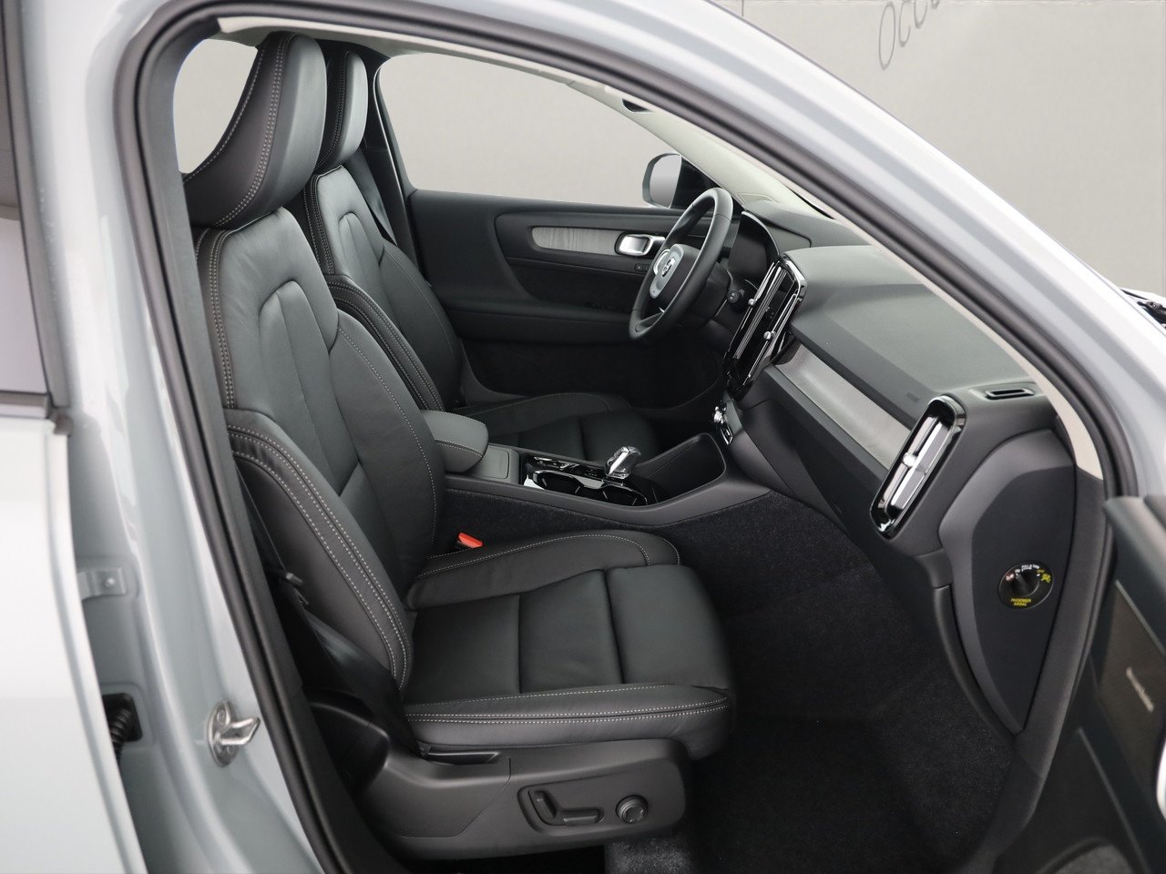 VOLVO XC40 2.0 B3 MH Plus Dark, Hybride Léger Essence/Électricité, Voiture de démonstration, Automatique - 6