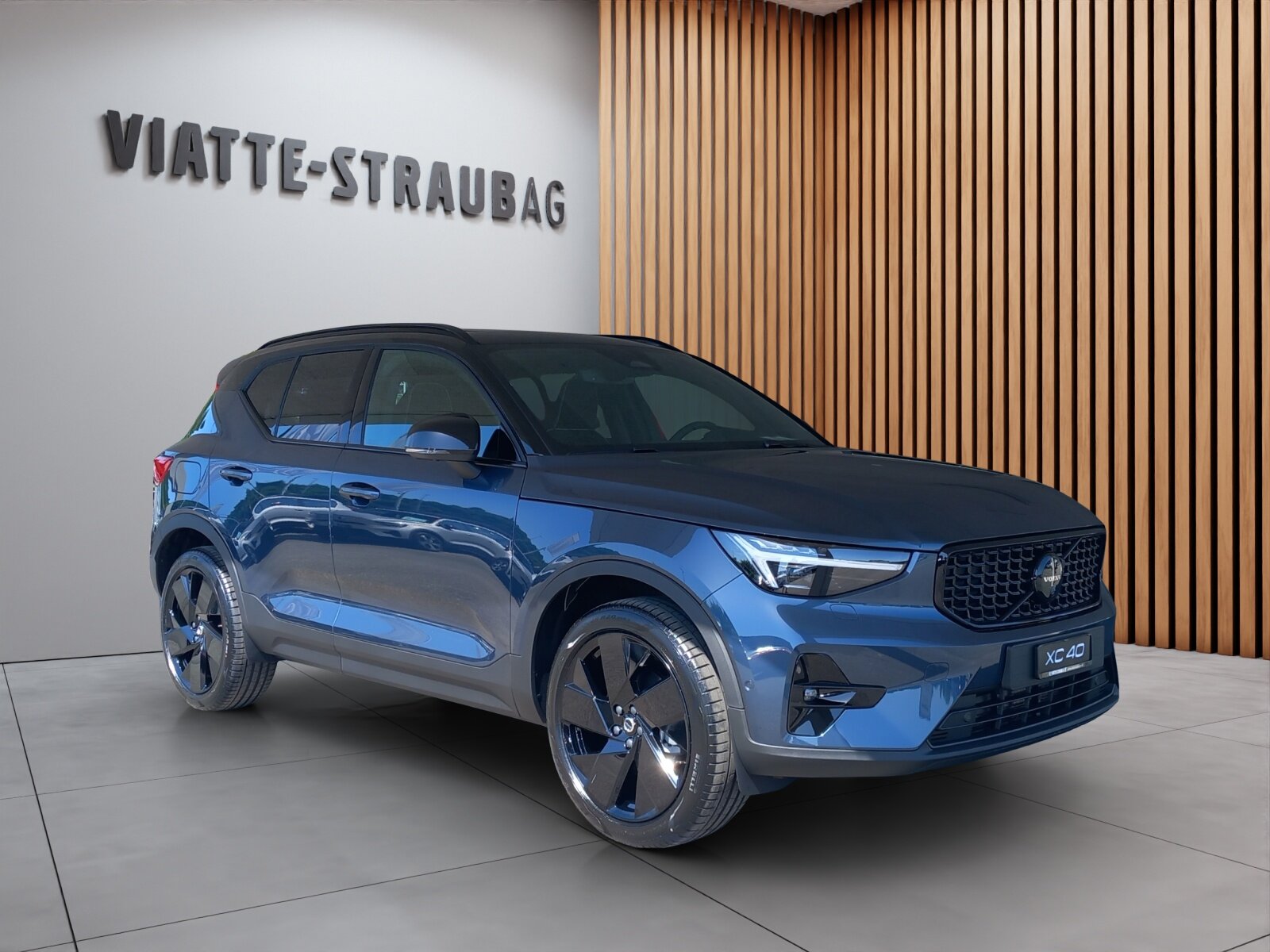VOLVO XC40 2.0 B4 MH Black Edition