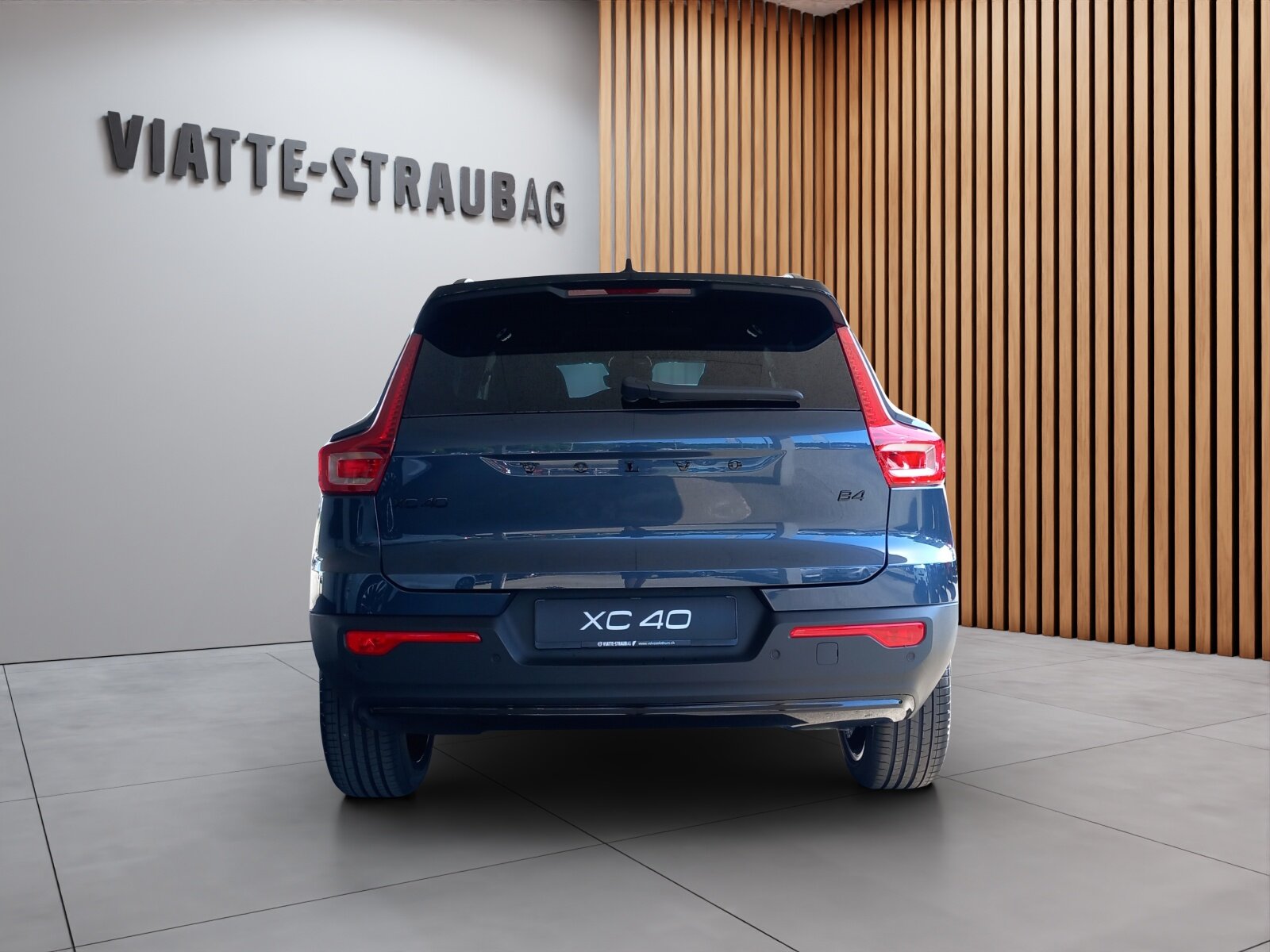 VOLVO XC40 2.0 B4 MH Black Edition, Mild-Hybrid Petrol/Electric, Ex-demonstrator, Automatic - 5