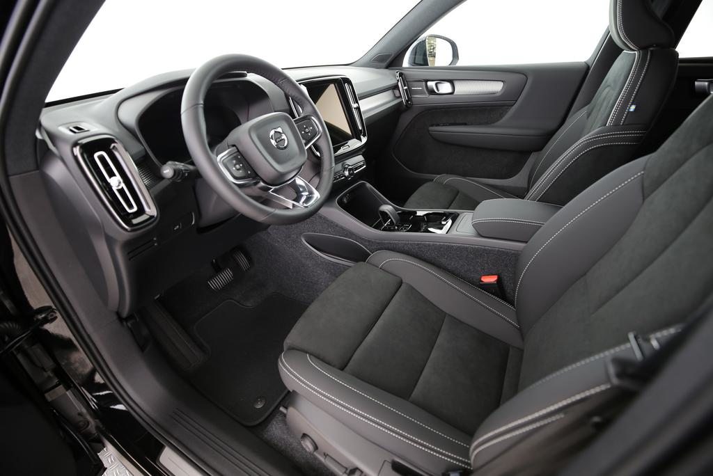 VOLVO XC40 2.0 B4 MH Black Edition, Mild-Hybrid Benzin/Elektro, Vorführwagen, Automatik - 7