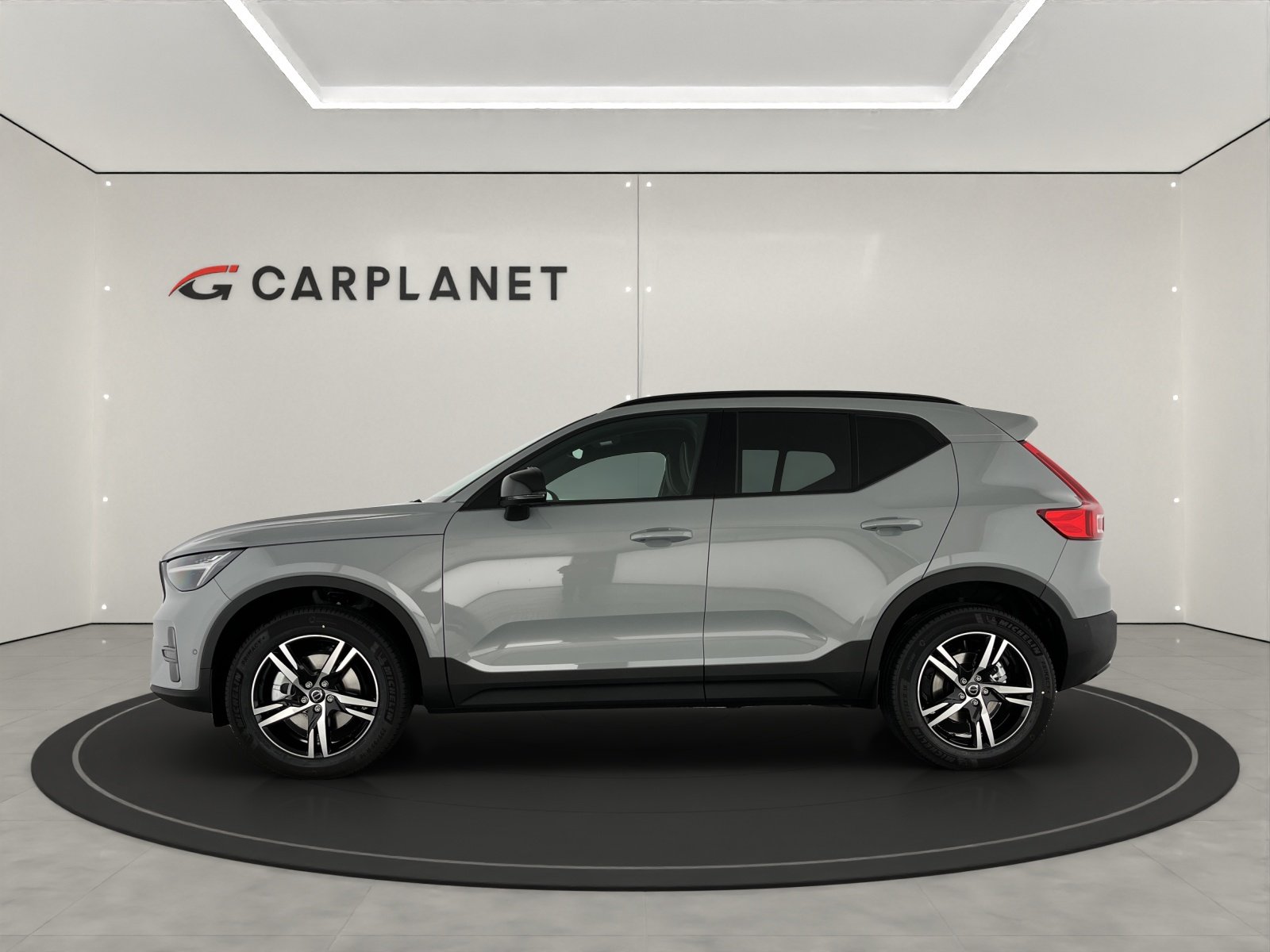 VOLVO XC40 2.0 B3 MH Plus Dark, Mild-Hybrid Benzin/Elektro, Vorführwagen, Automatik - 3